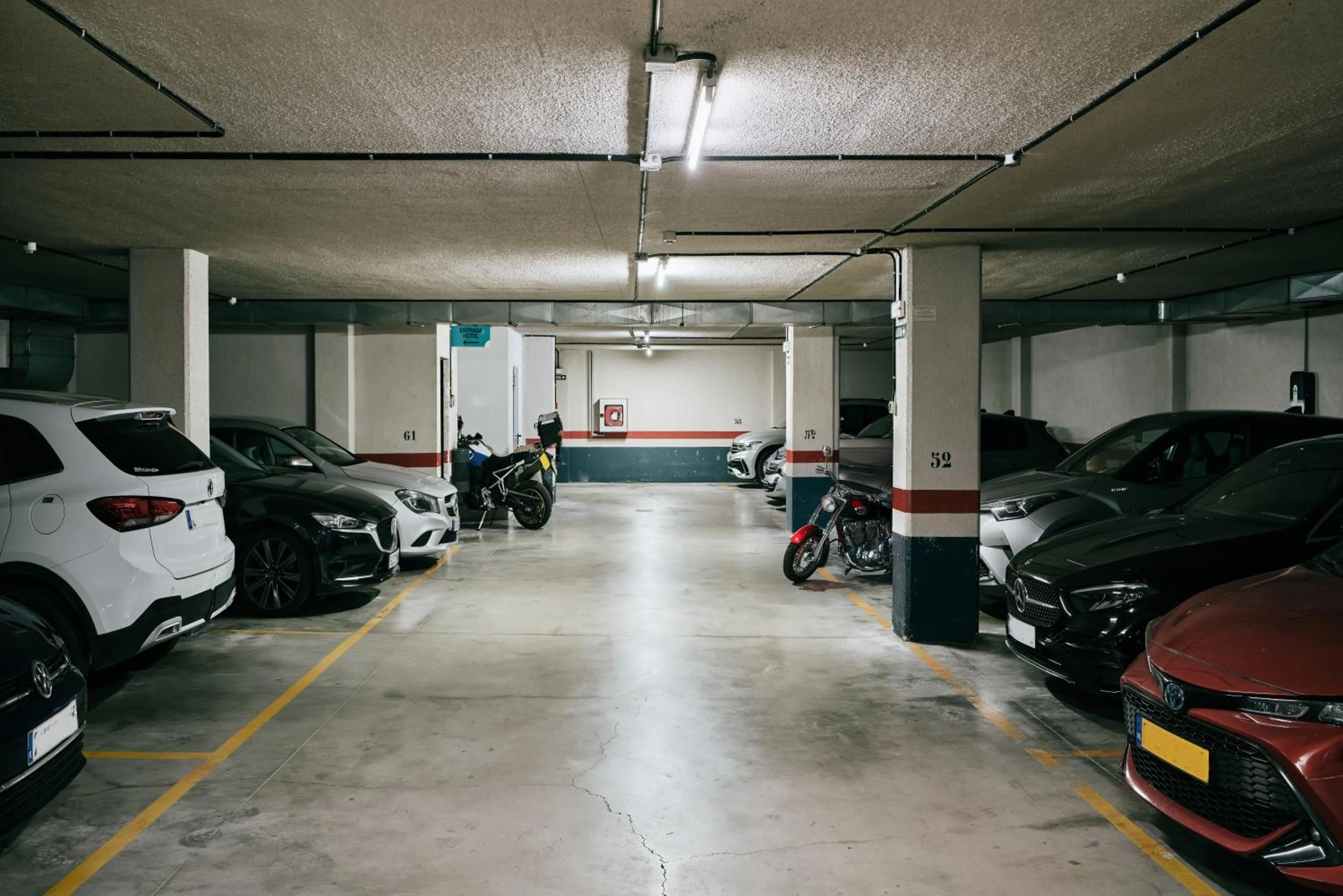 Parking in Hotel Pamplona Plaza