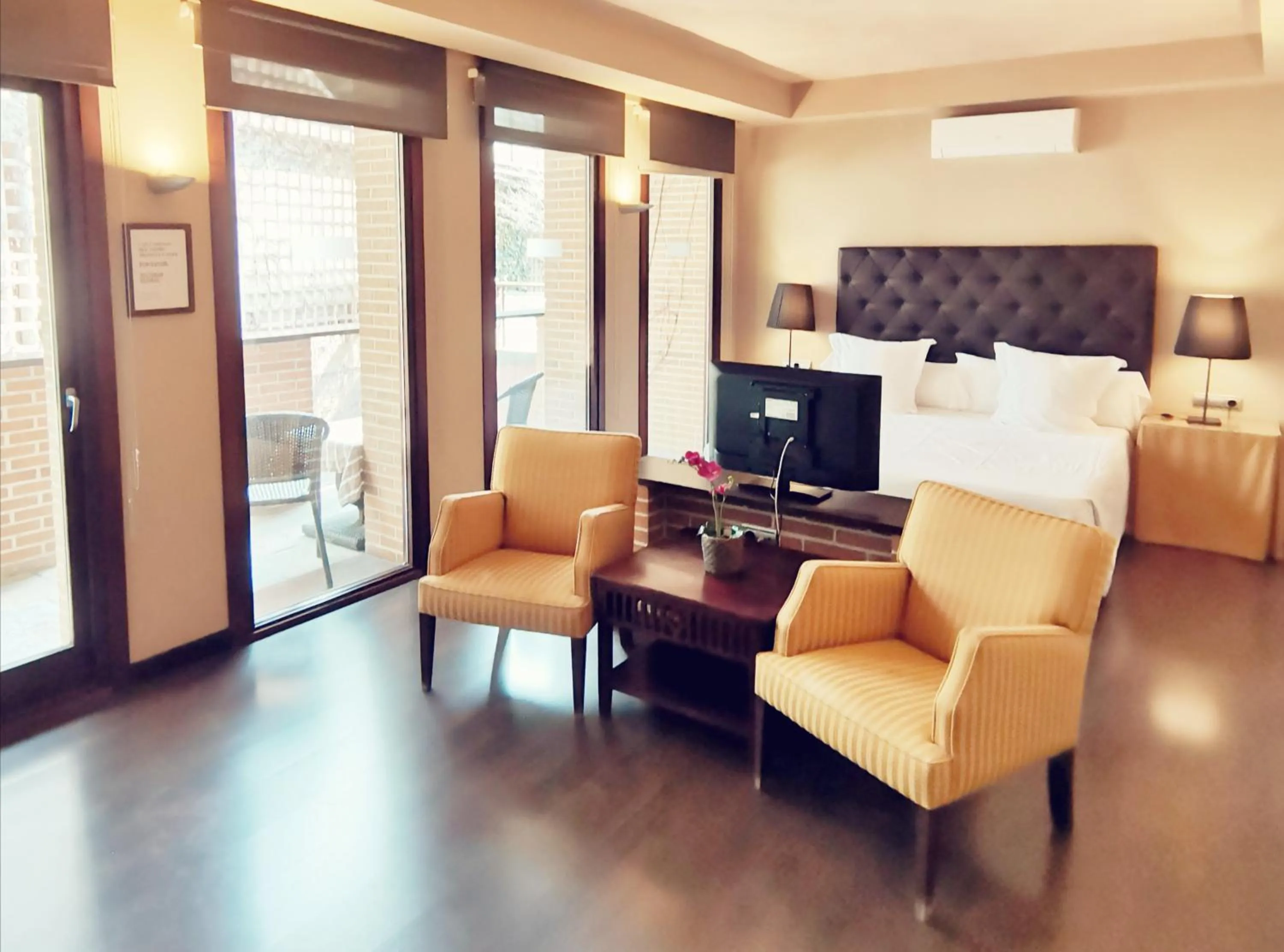 View (from property/room), Seating Area in Hotel La Joyosa Guarda