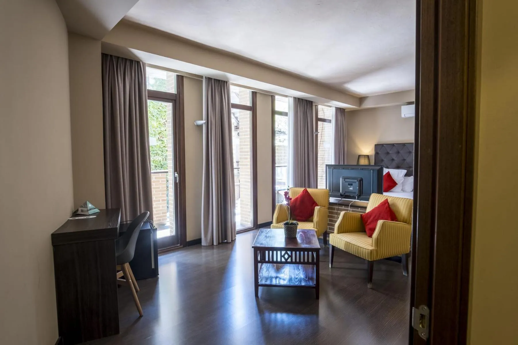 Photo of the whole room in Hotel Alda Castillo de Olite