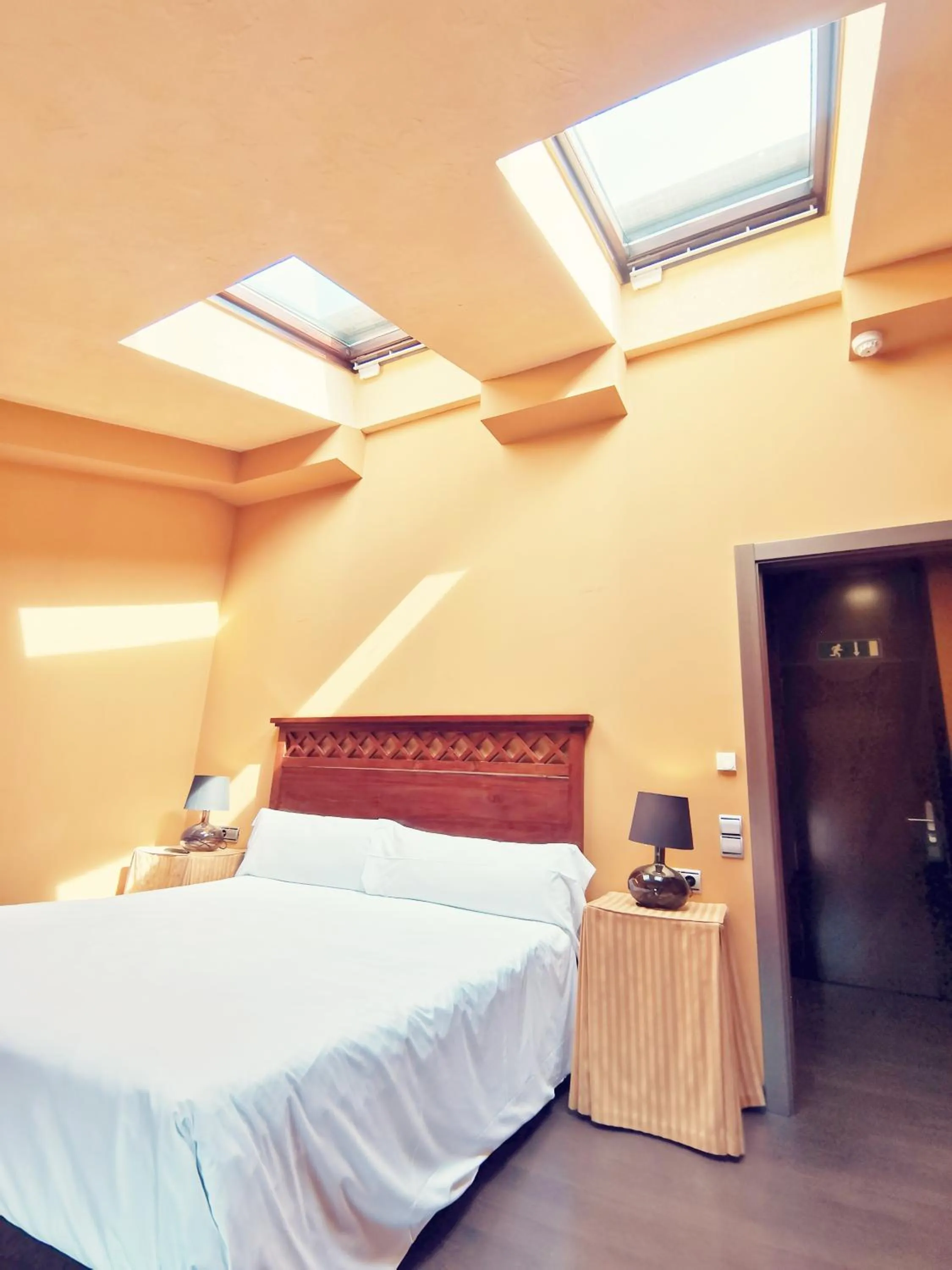 View (from property/room), Bed in Hotel La Joyosa Guarda