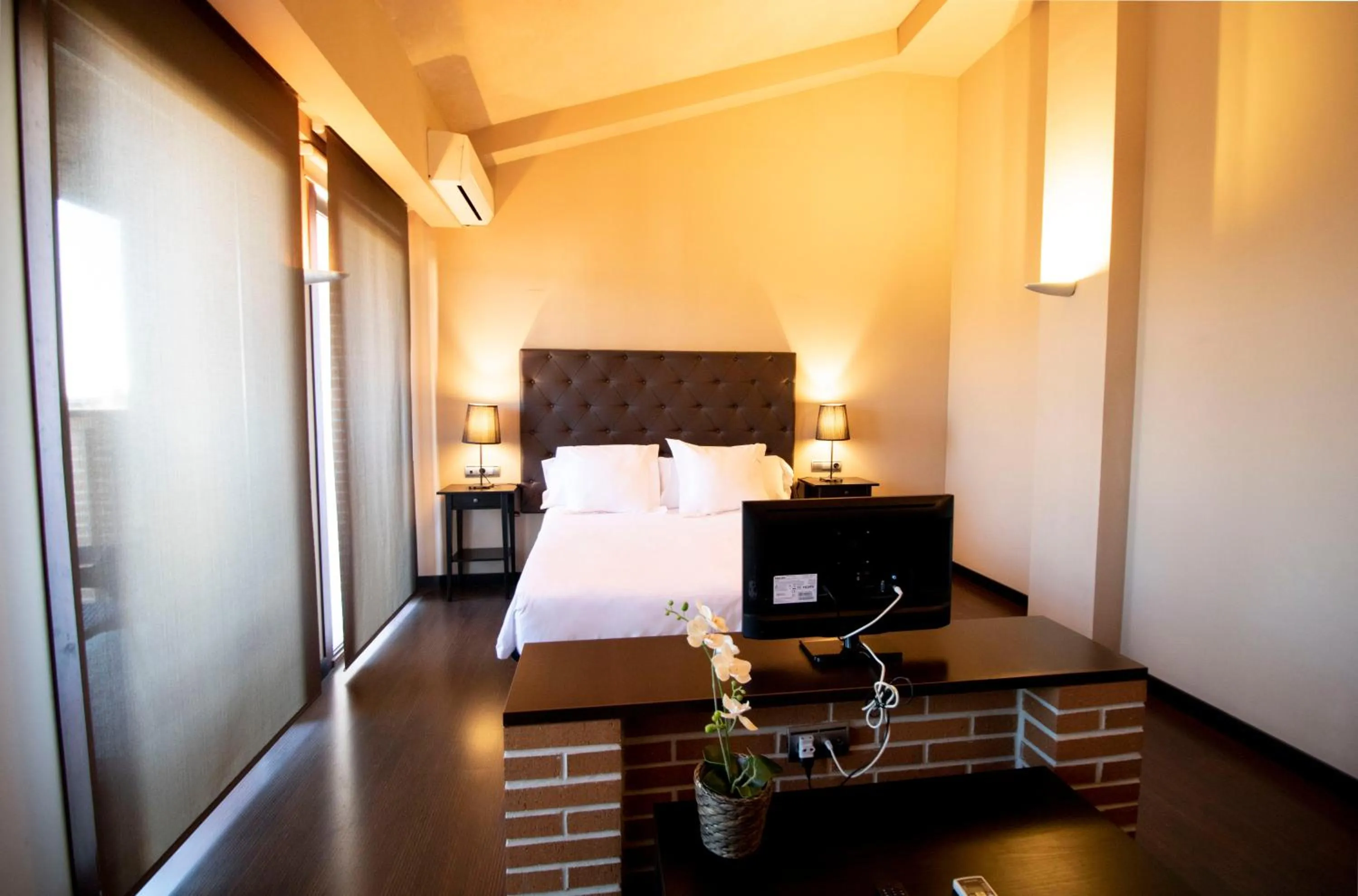 Photo of the whole room, Bed in Hotel La Joyosa Guarda