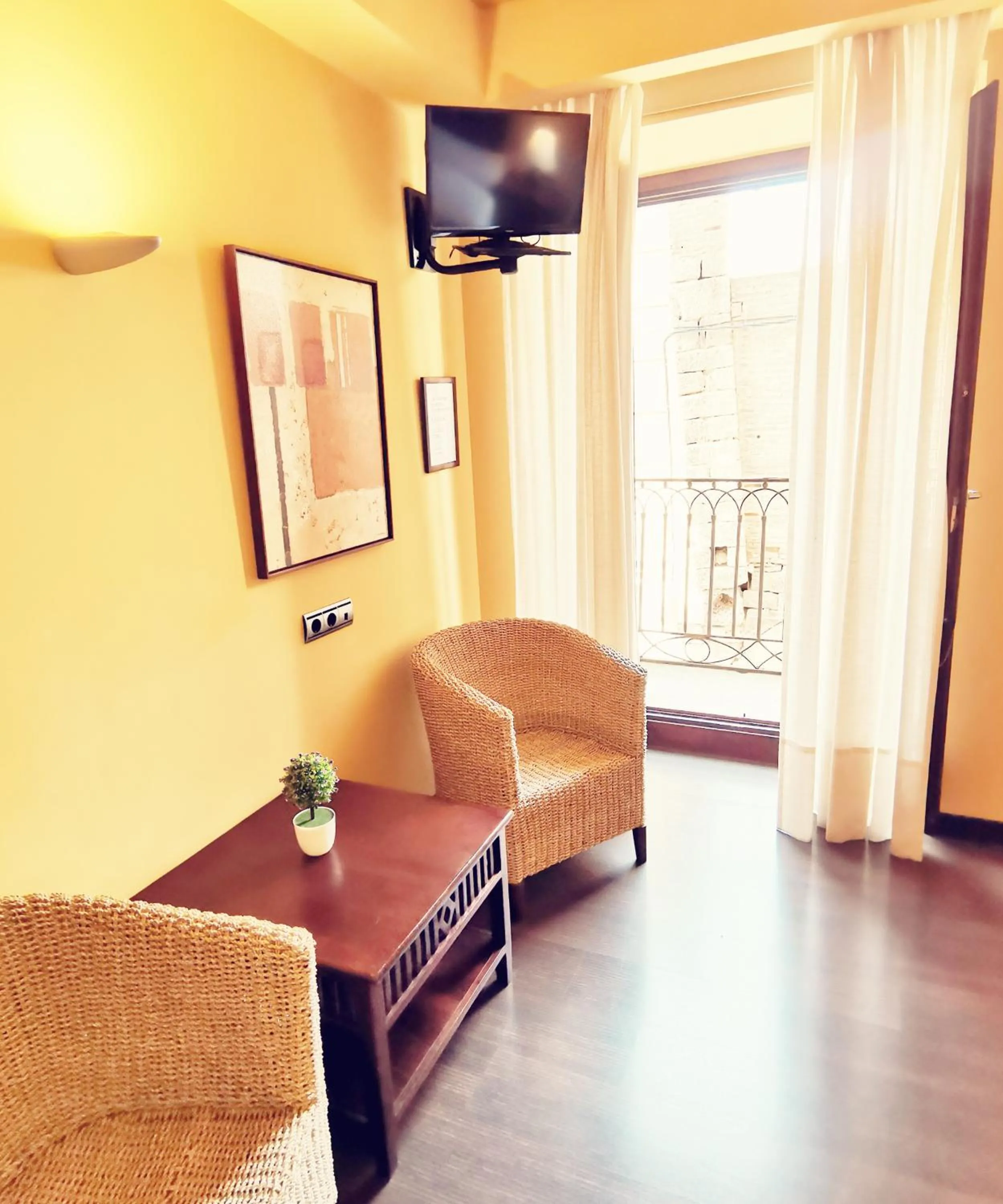 Living room, TV/Entertainment Center in Hotel La Joyosa Guarda