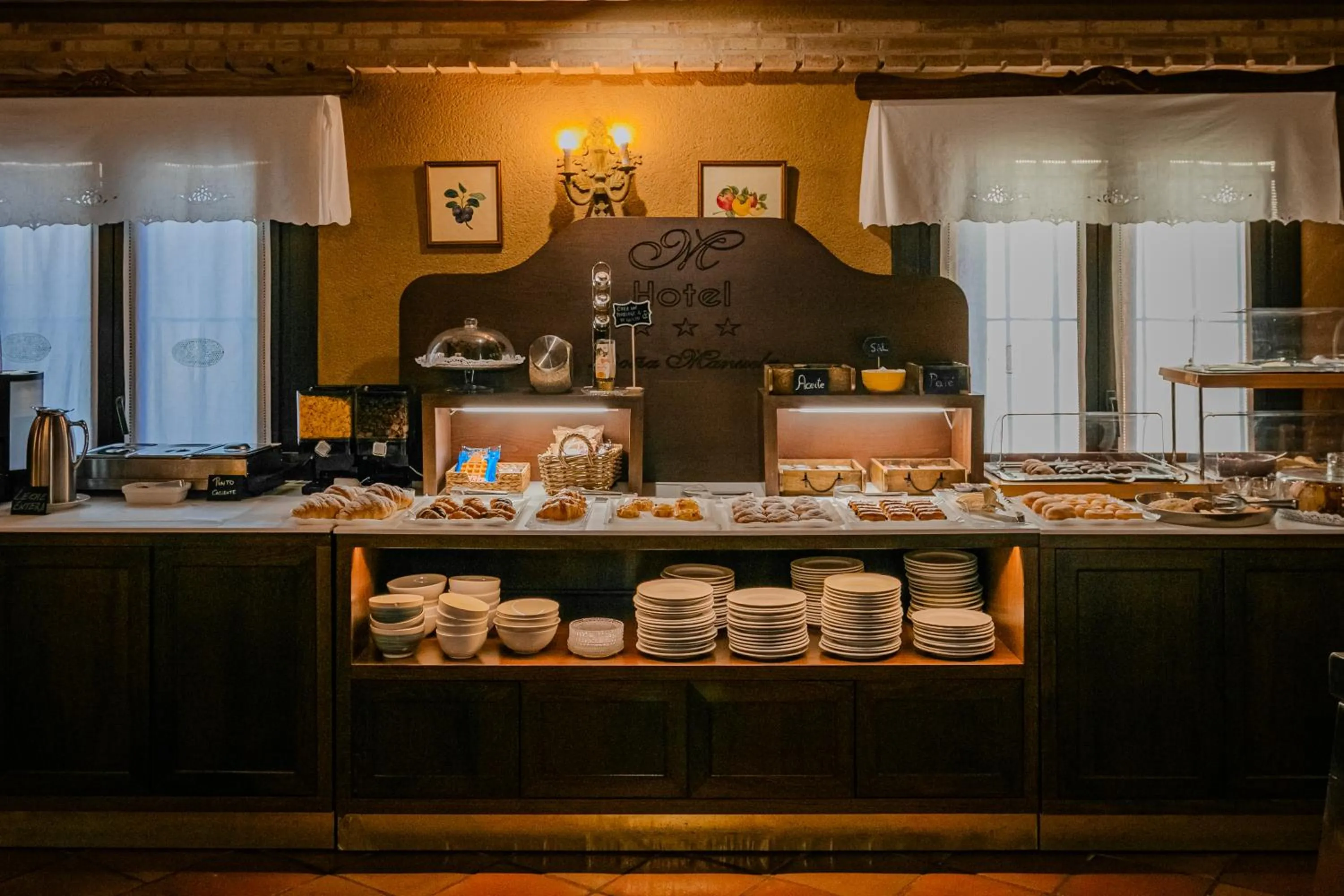 Buffet breakfast in Hotel Doña Manuela