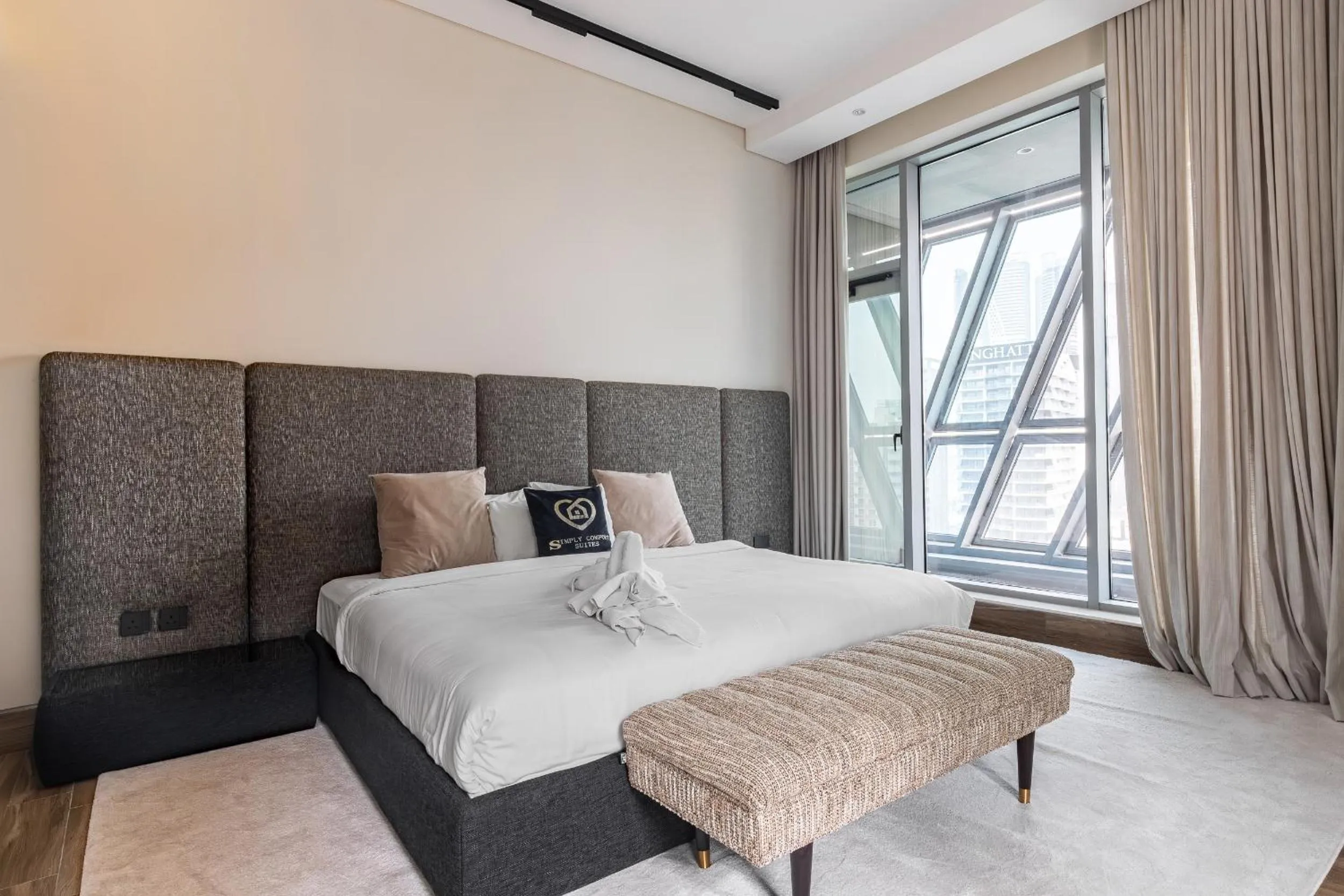 Bed in SIMPLY COMFORT in J ONE Tower