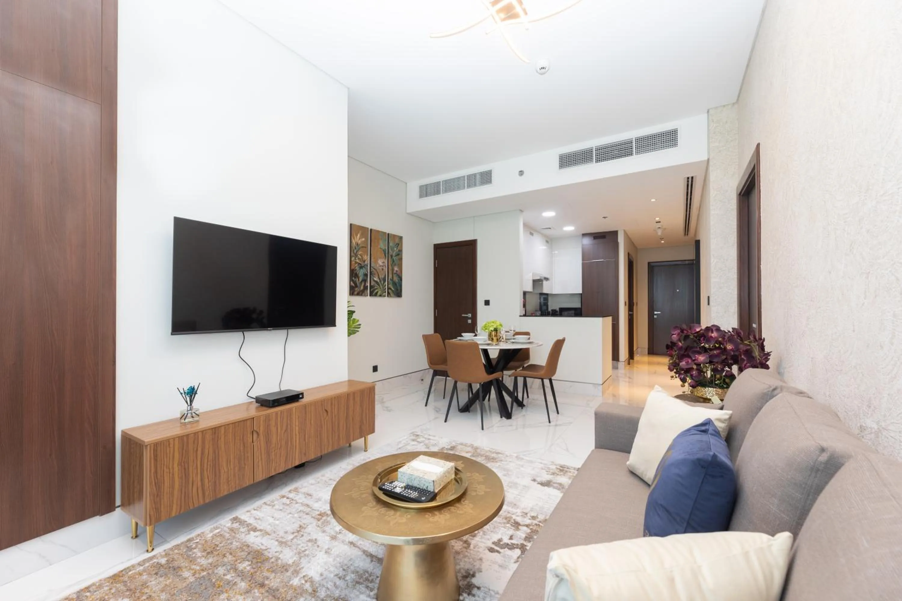 TV and multimedia in SIMPLY COMFORT in J ONE Tower