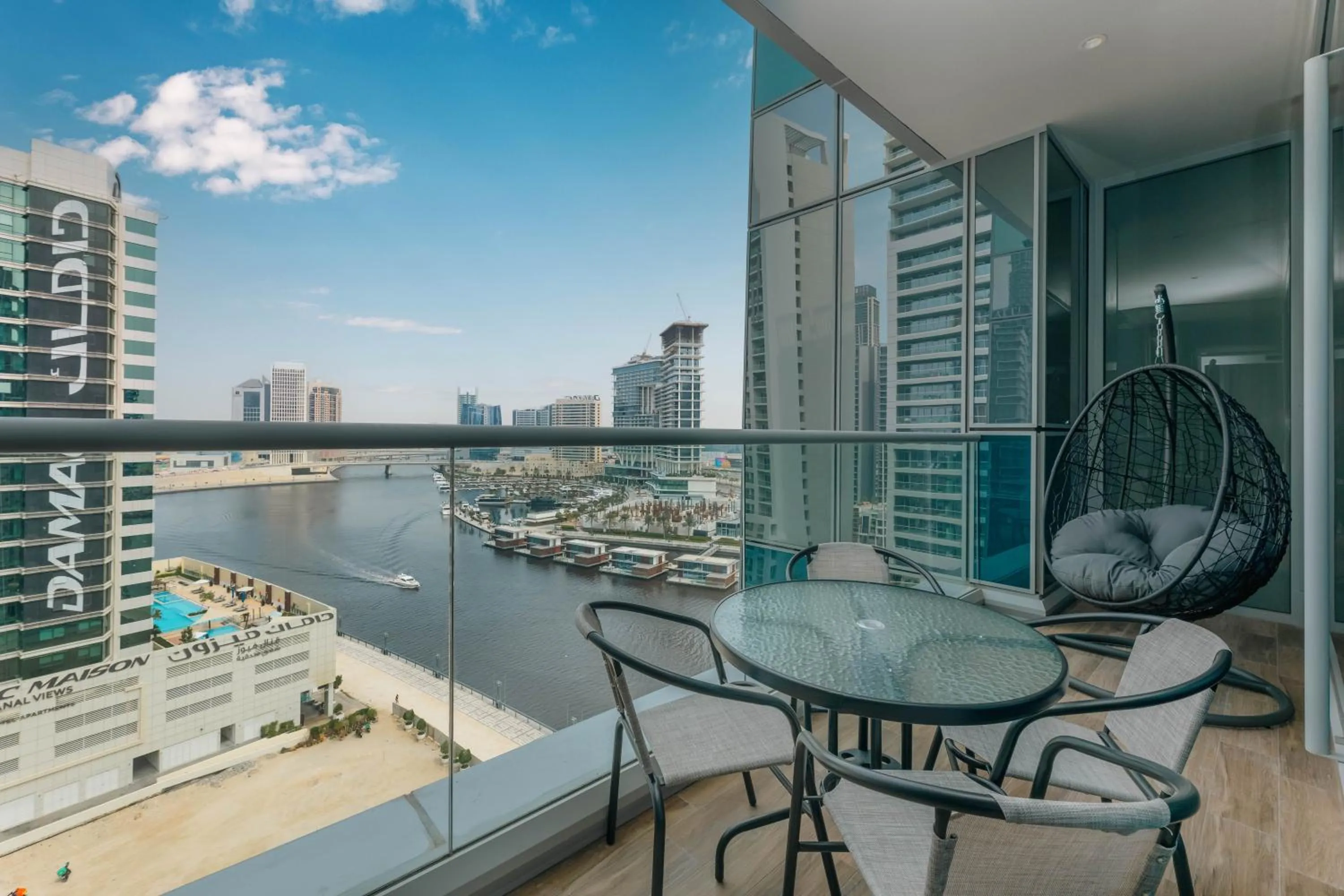 Day in SIMPLY COMFORT in J ONE Tower