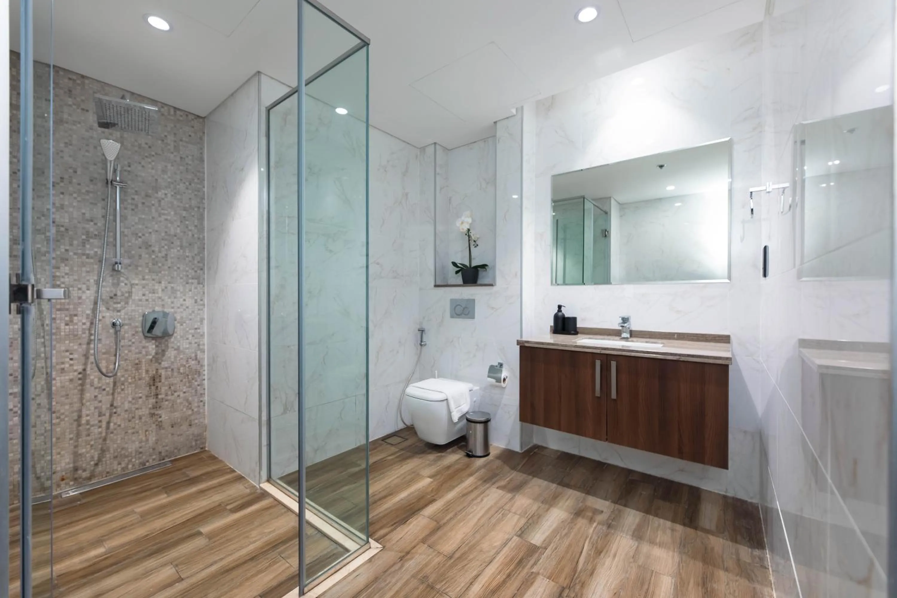 Shower in SIMPLY COMFORT in J ONE Tower