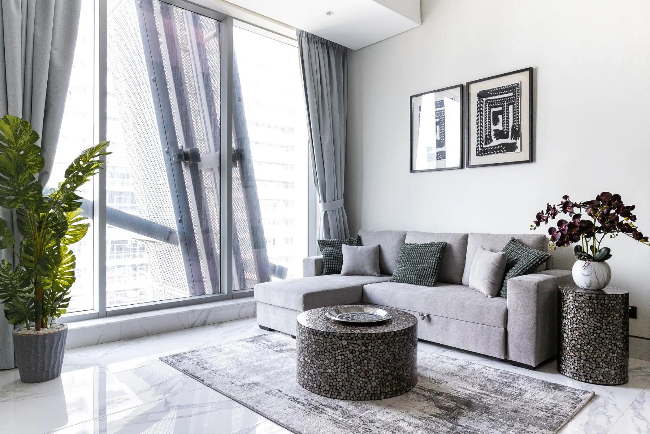 Living room in SIMPLY COMFORT in J ONE Tower