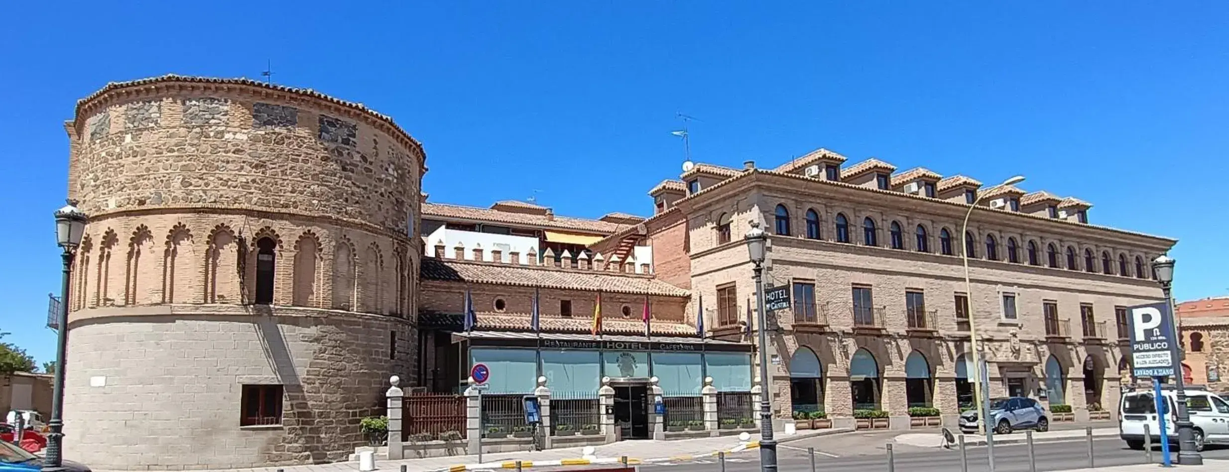 Property building in Hotel Maria Cristina Property building in Hotel Maria Cristina