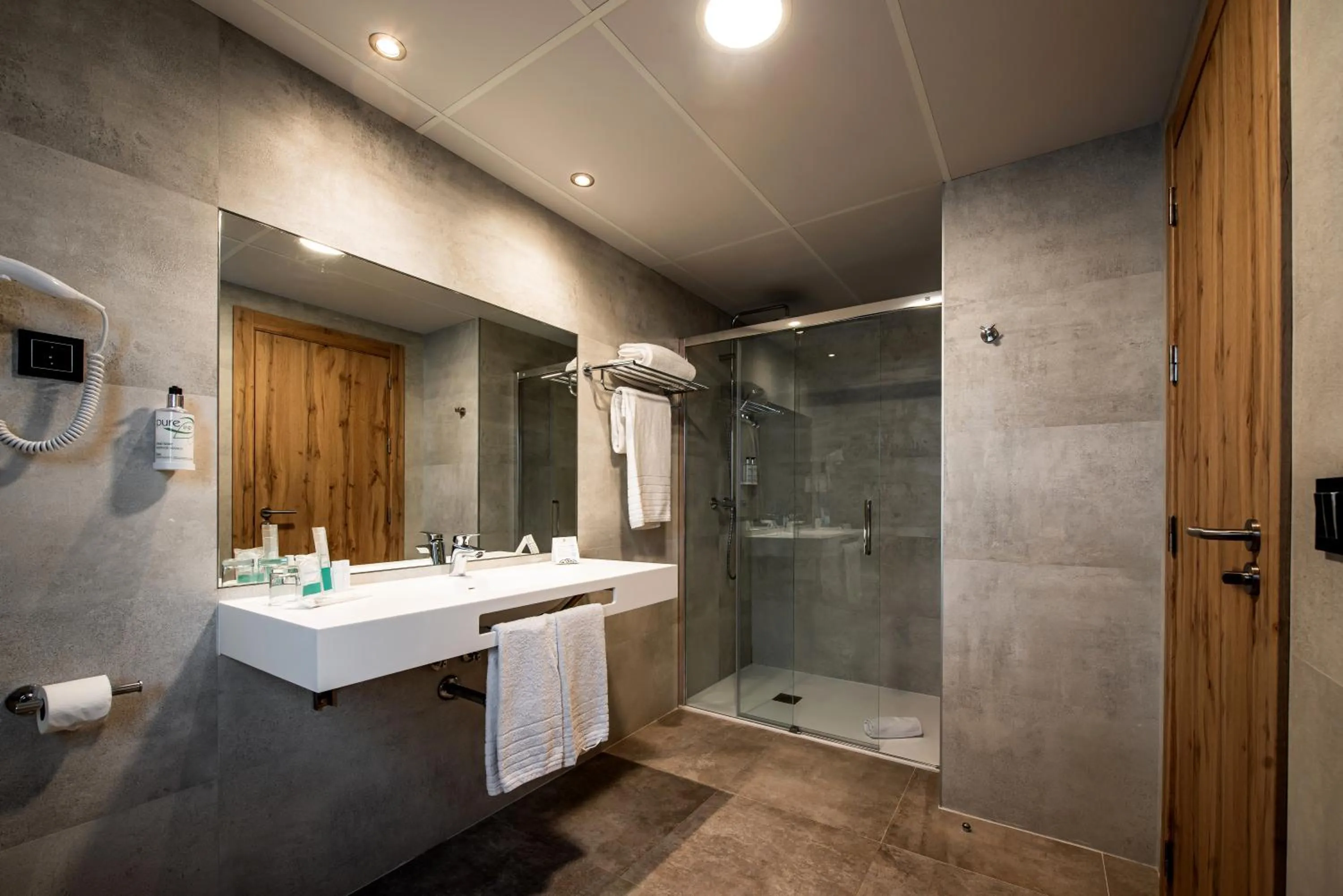 Bathroom in Hotel Zentral Mayoral