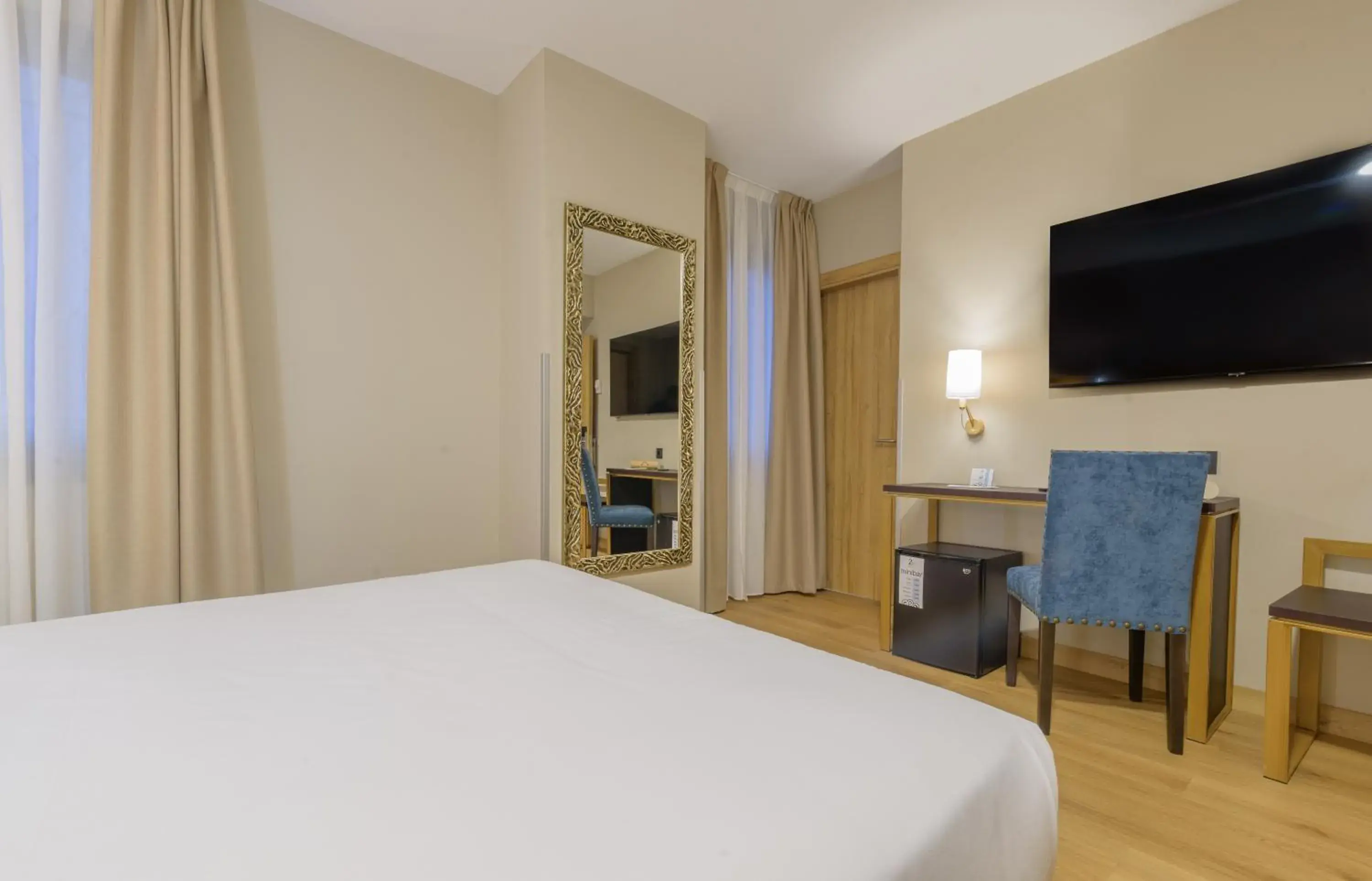 Bedroom, Bed in Hotel Zentral Mayoral Bedroom, Bed in Hotel Zentral Mayoral