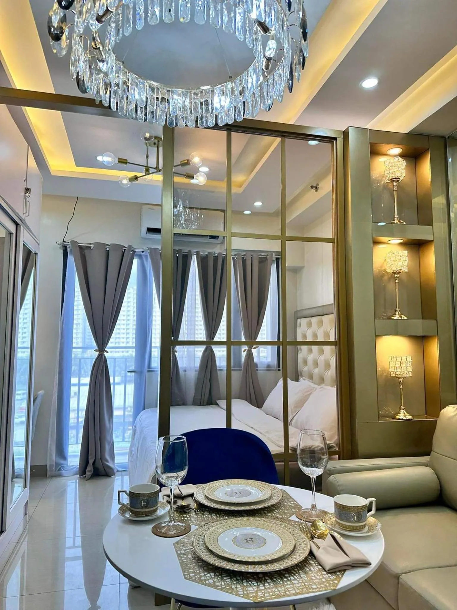 Deluxe Suites Razelles 2 at Shore 2 Residences Tower 1