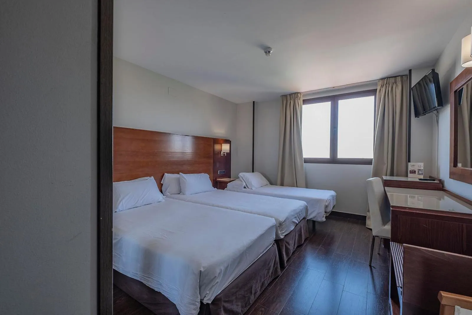 Photo of the whole room, Bed in Hotel Hidalgo