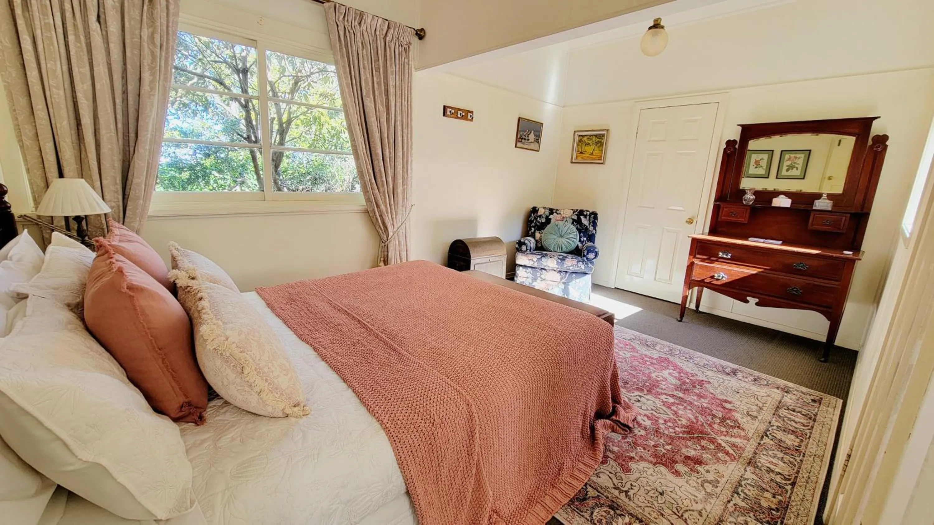 Bedroom, Bed in Leura House