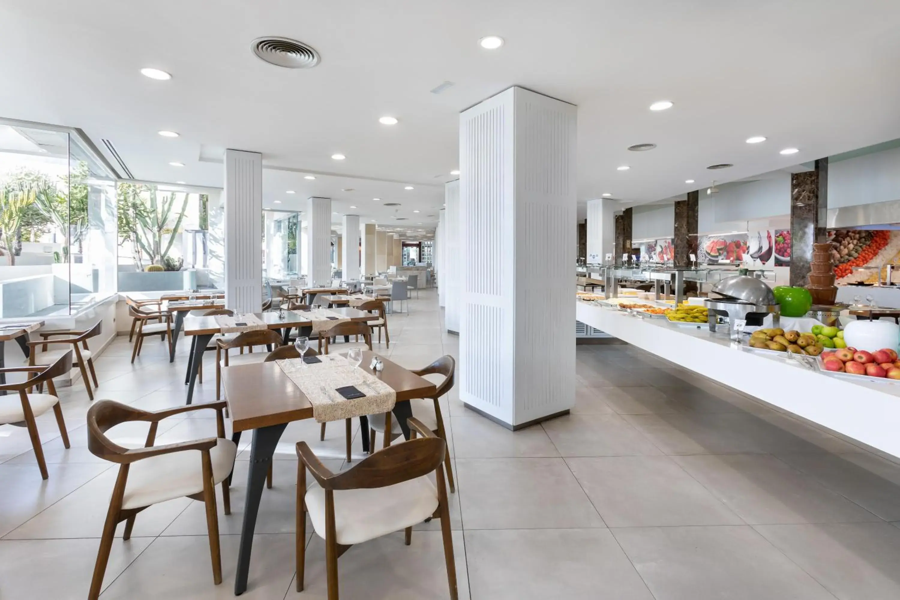 Lounge or bar in Alexandre Gala Lounge or bar in Alexandre Gala