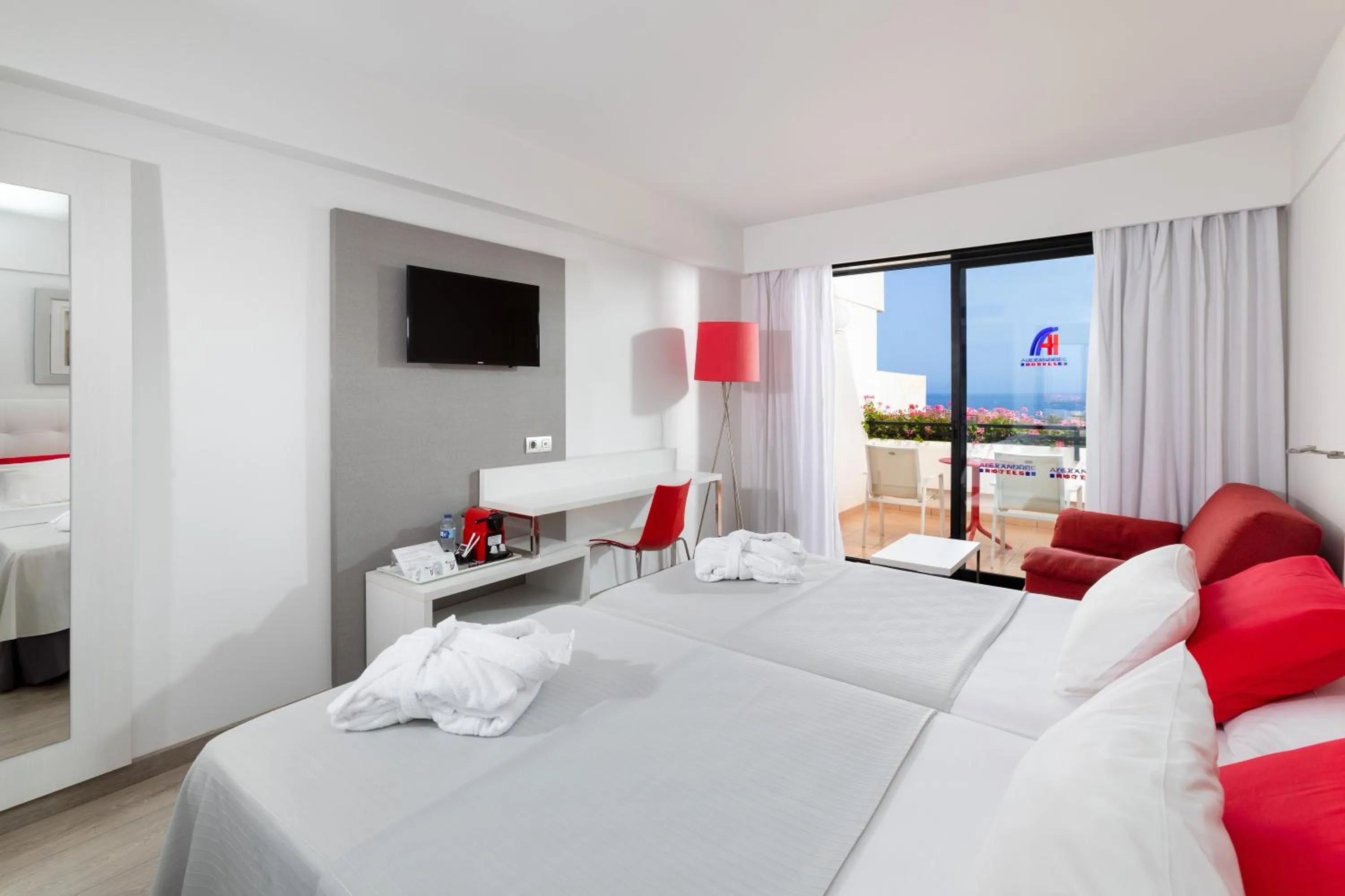 Photo of the whole room, Bed in Alexandre Gala