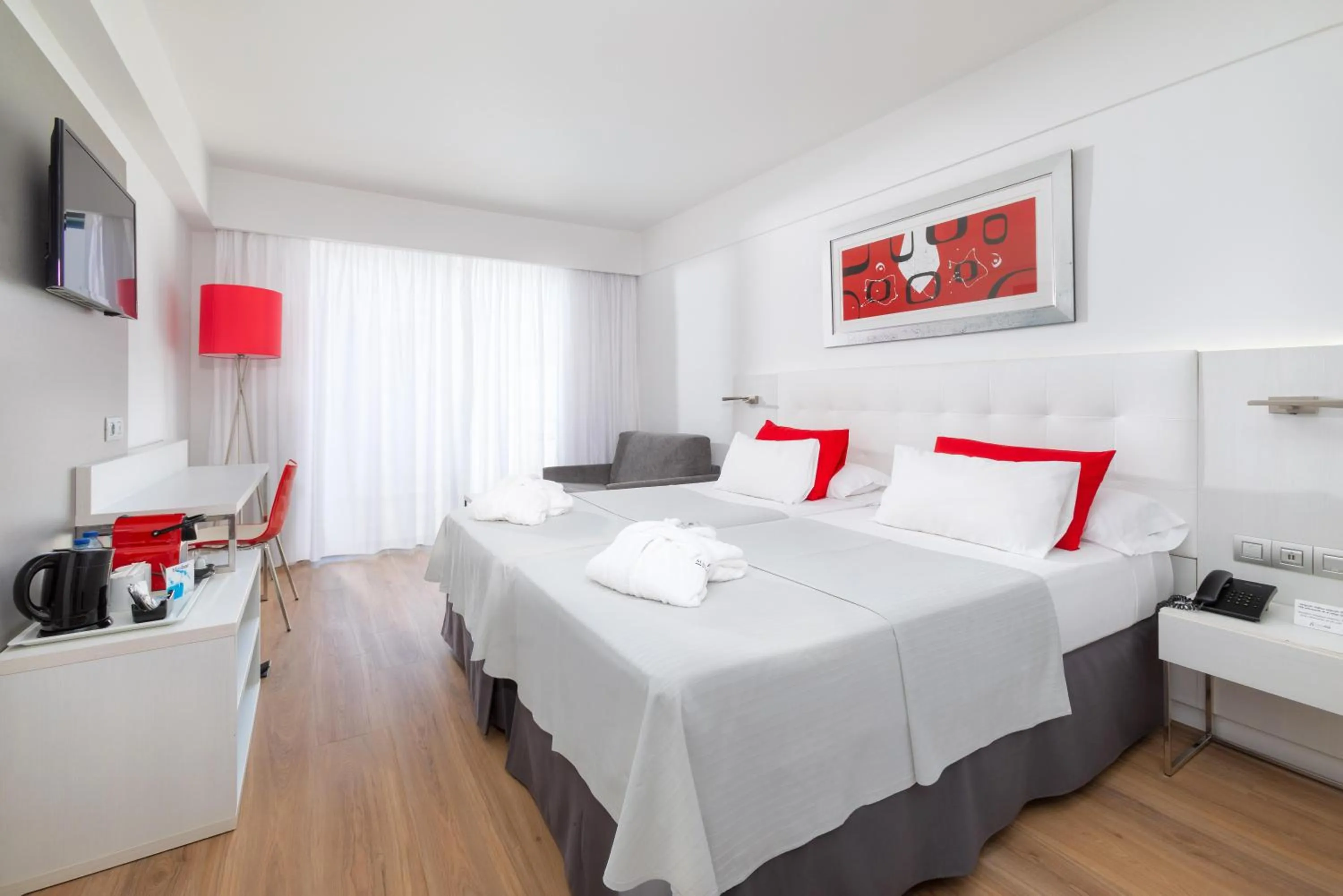 Photo of the whole room, Bed in Alexandre Gala