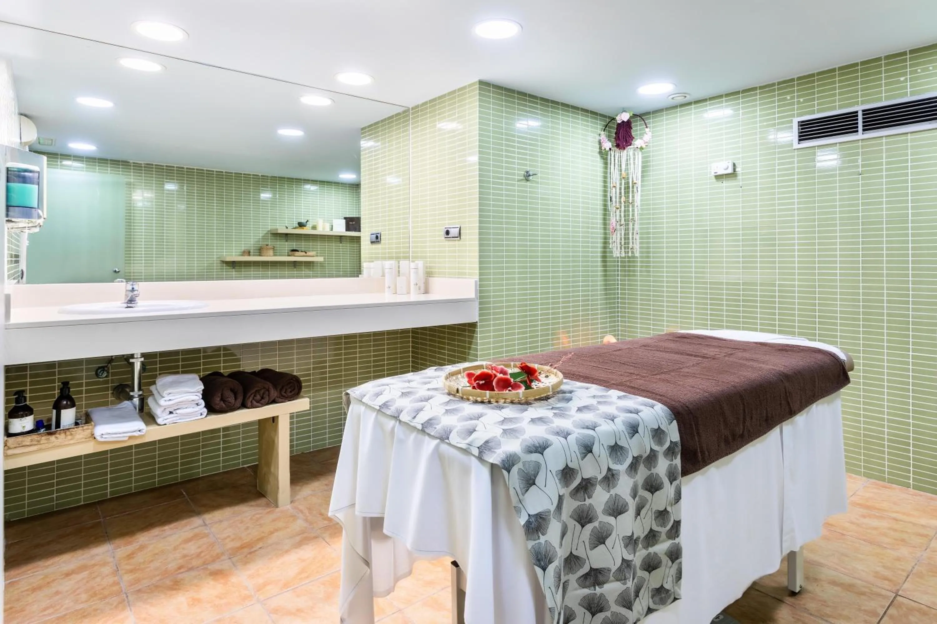 Spa and wellness centre/facilities in Alexandre Gala