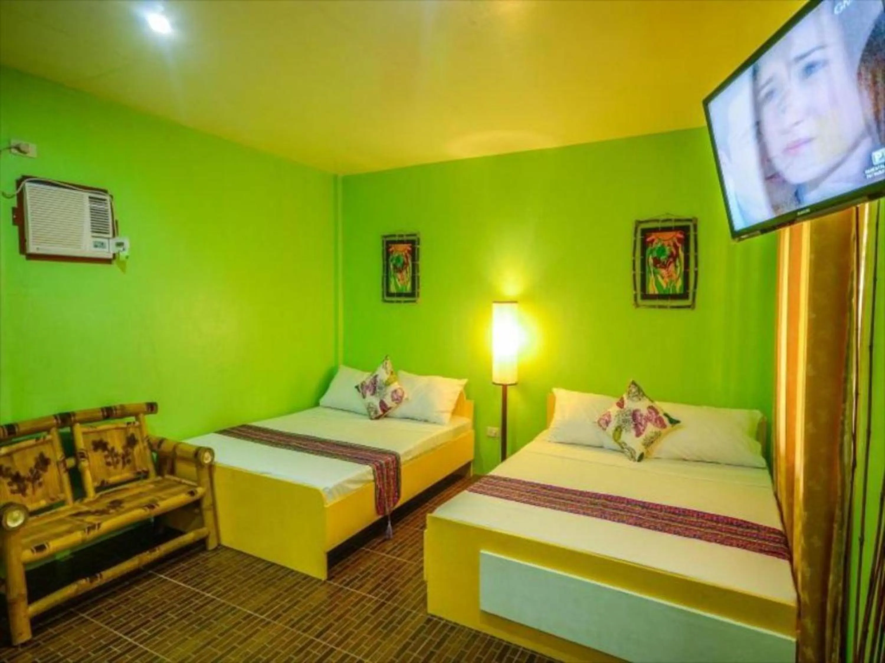 Photo of the whole room, Bed in OYO 622 Butterfly Totem Guesthouse