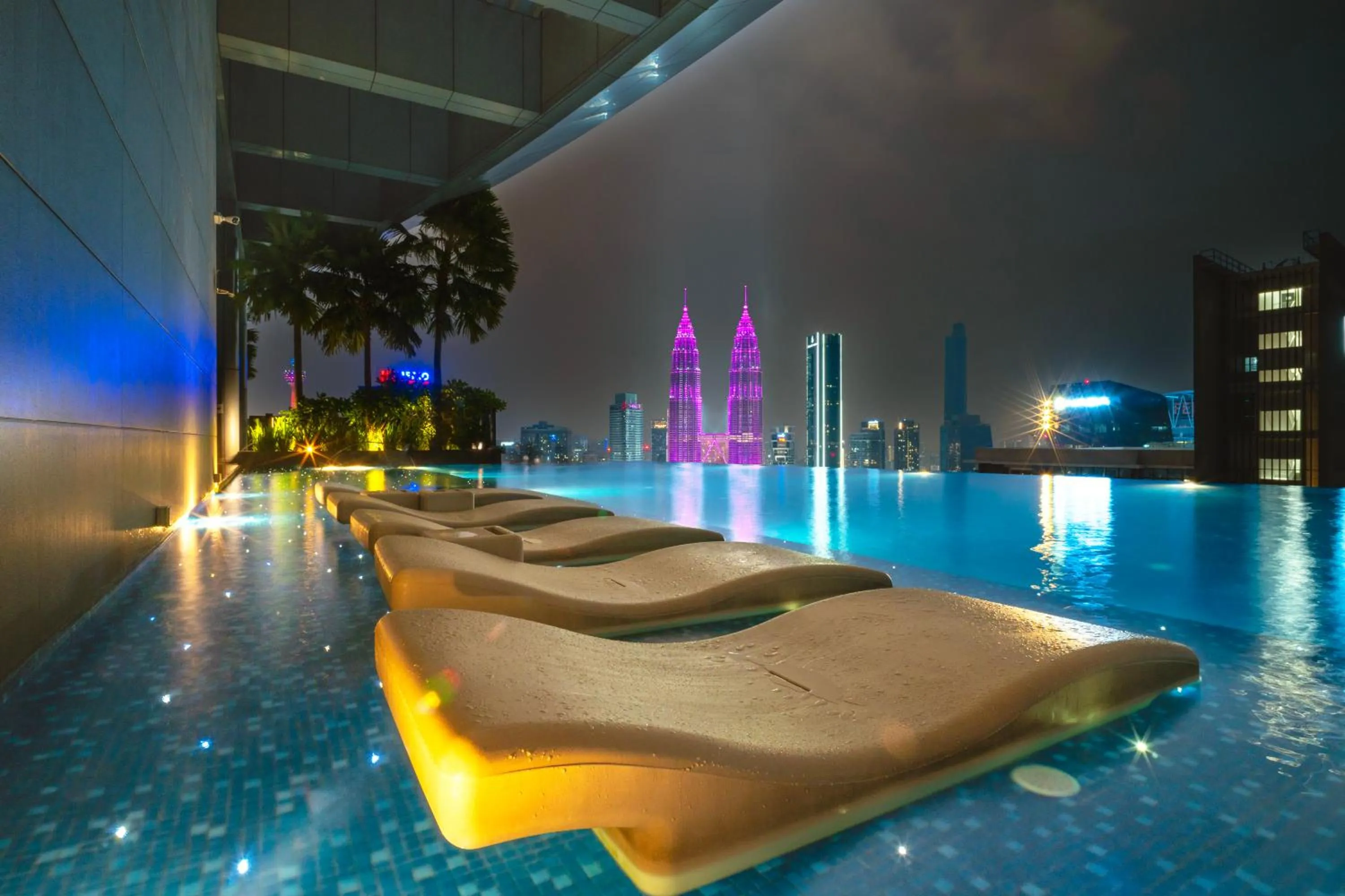 Night in MOONWAY SUITES At EATON KLCC