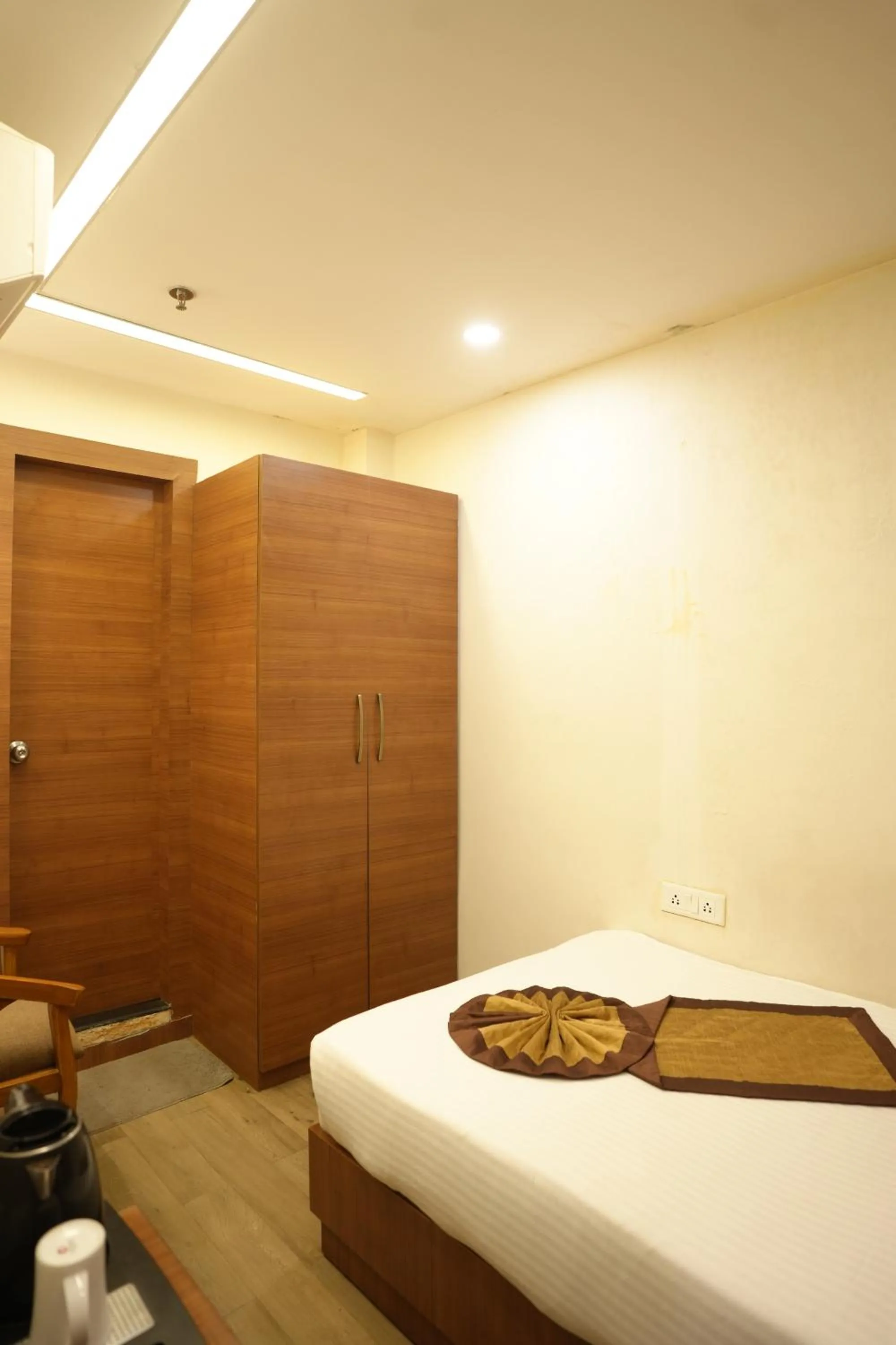 Bed in HOTEL SILKHOUSE PREMIER