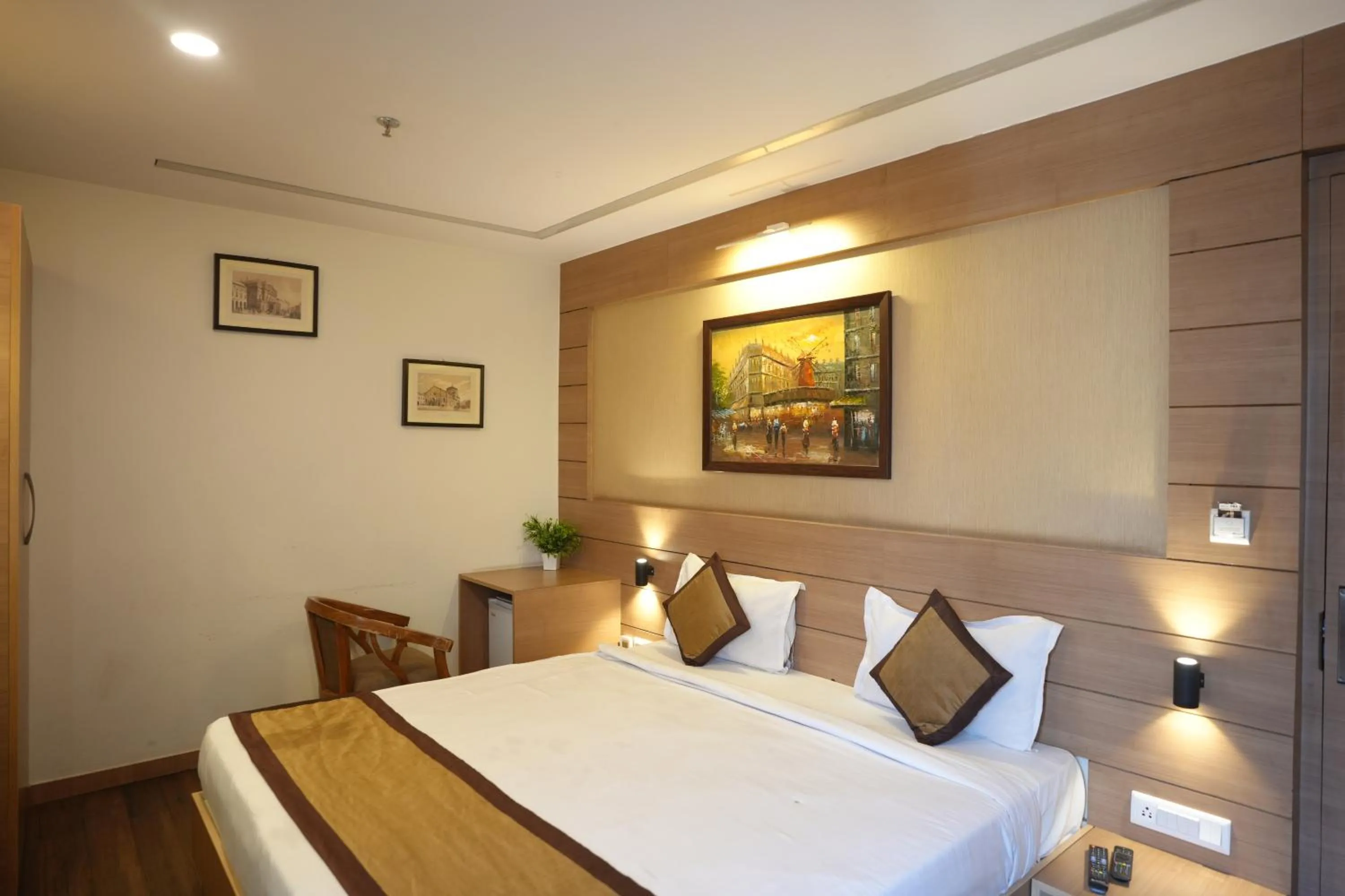 Bed in HOTEL SILKHOUSE PREMIER