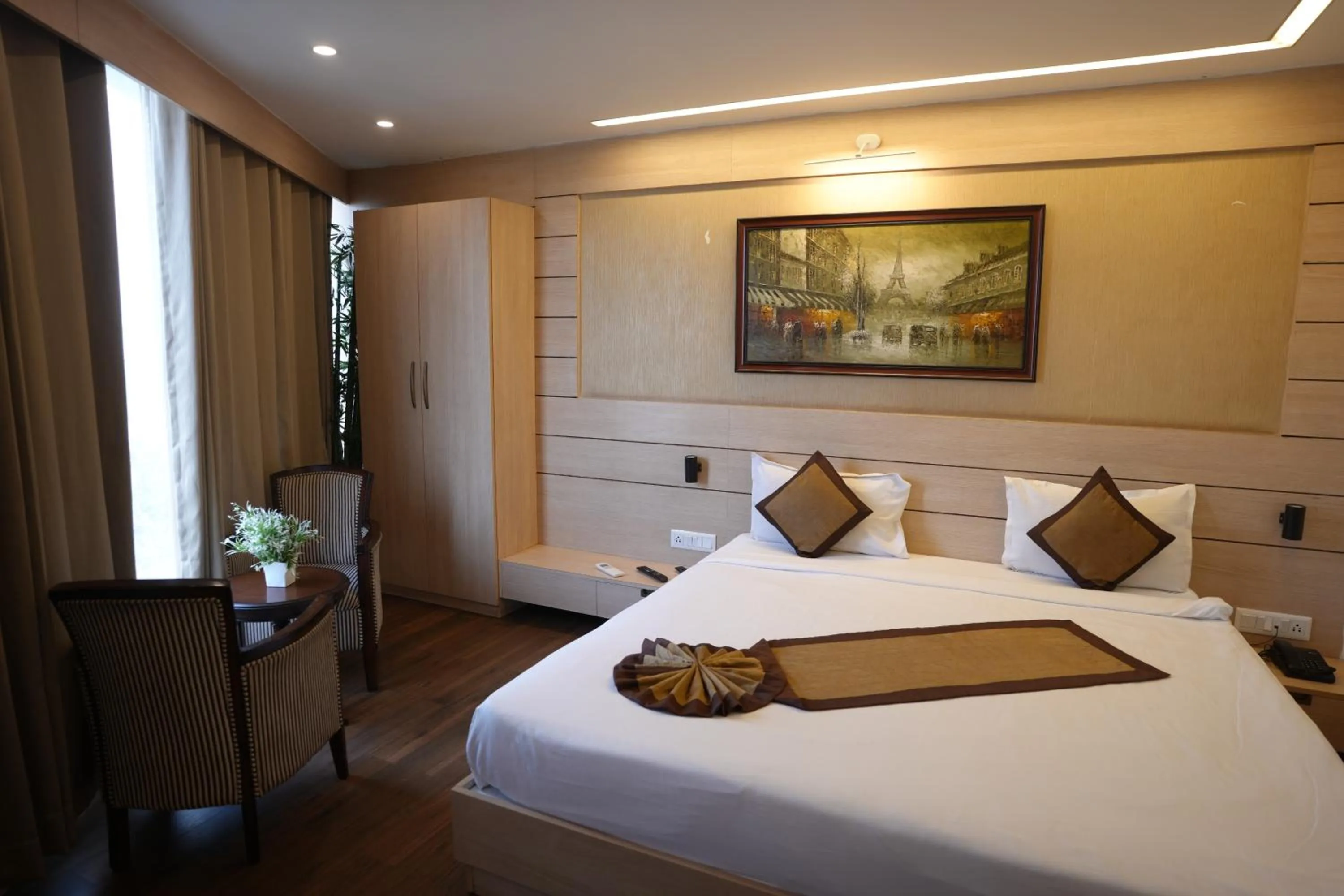 Bed in HOTEL SILKHOUSE PREMIER