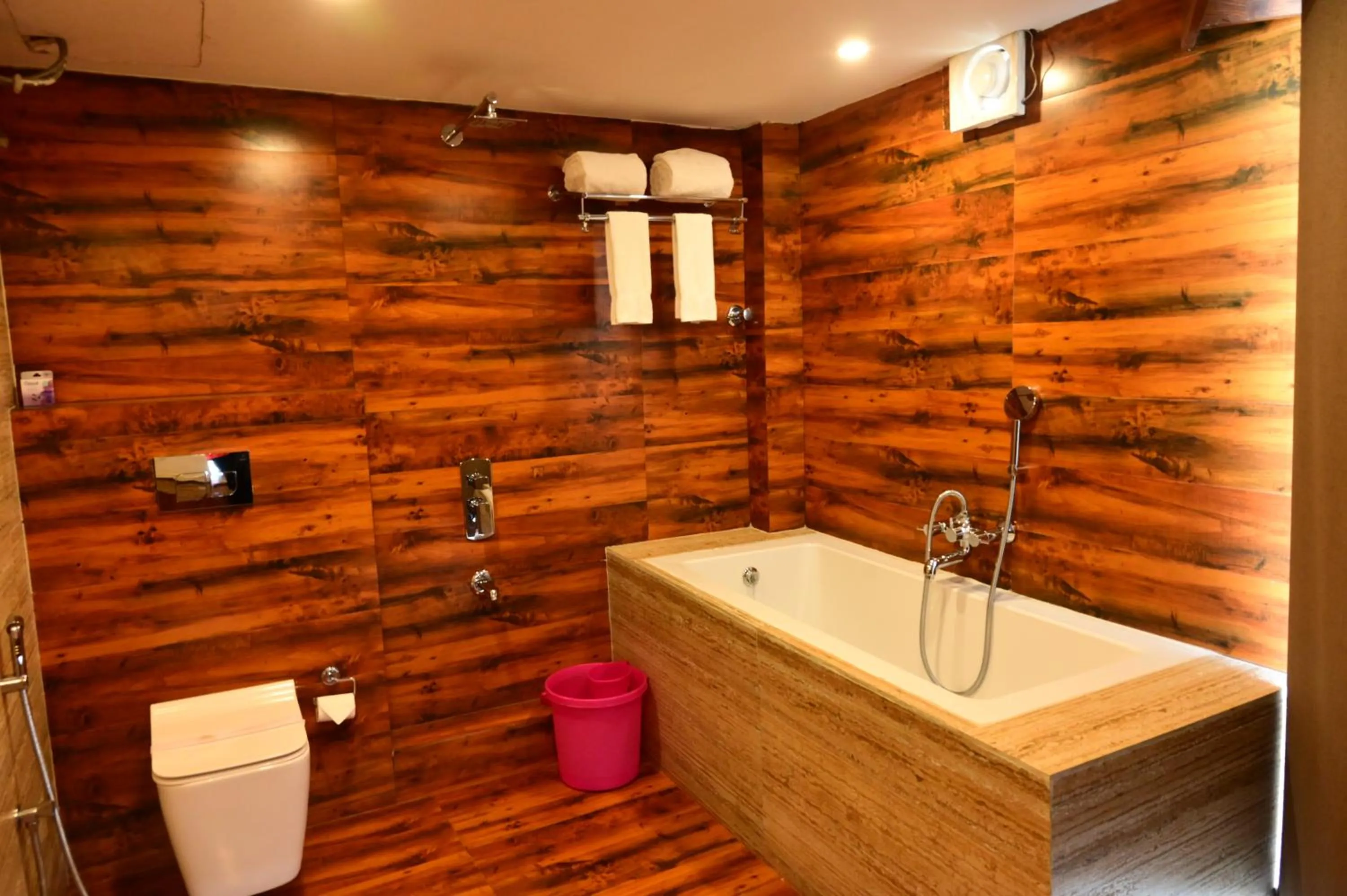 Hot Tub in HOTEL SILKHOUSE PREMIER