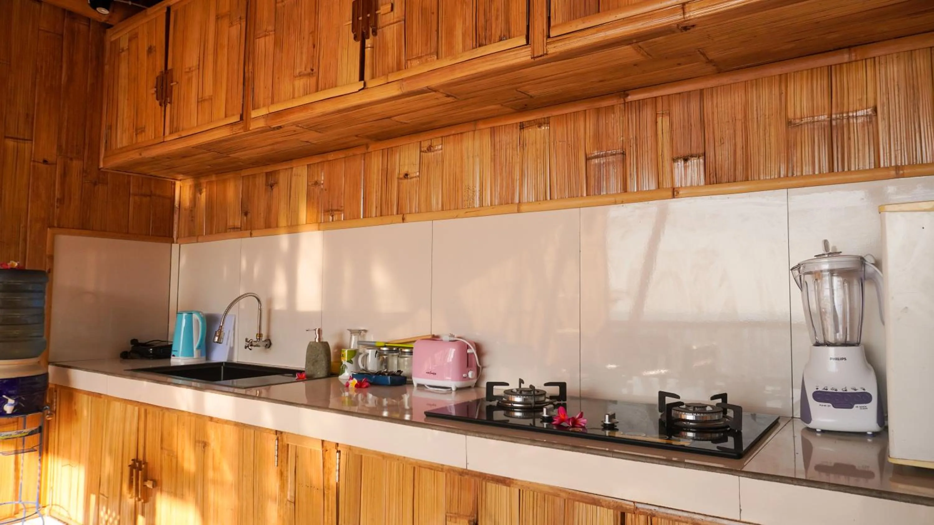 Kitchen or kitchenette in Kalimaja Amed Villa