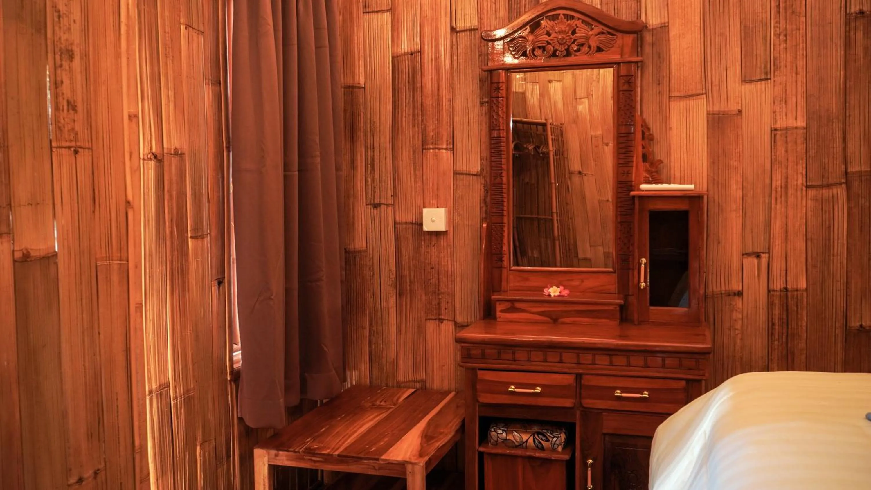 wardrobe, Bed in Kalimaja Amed Villa