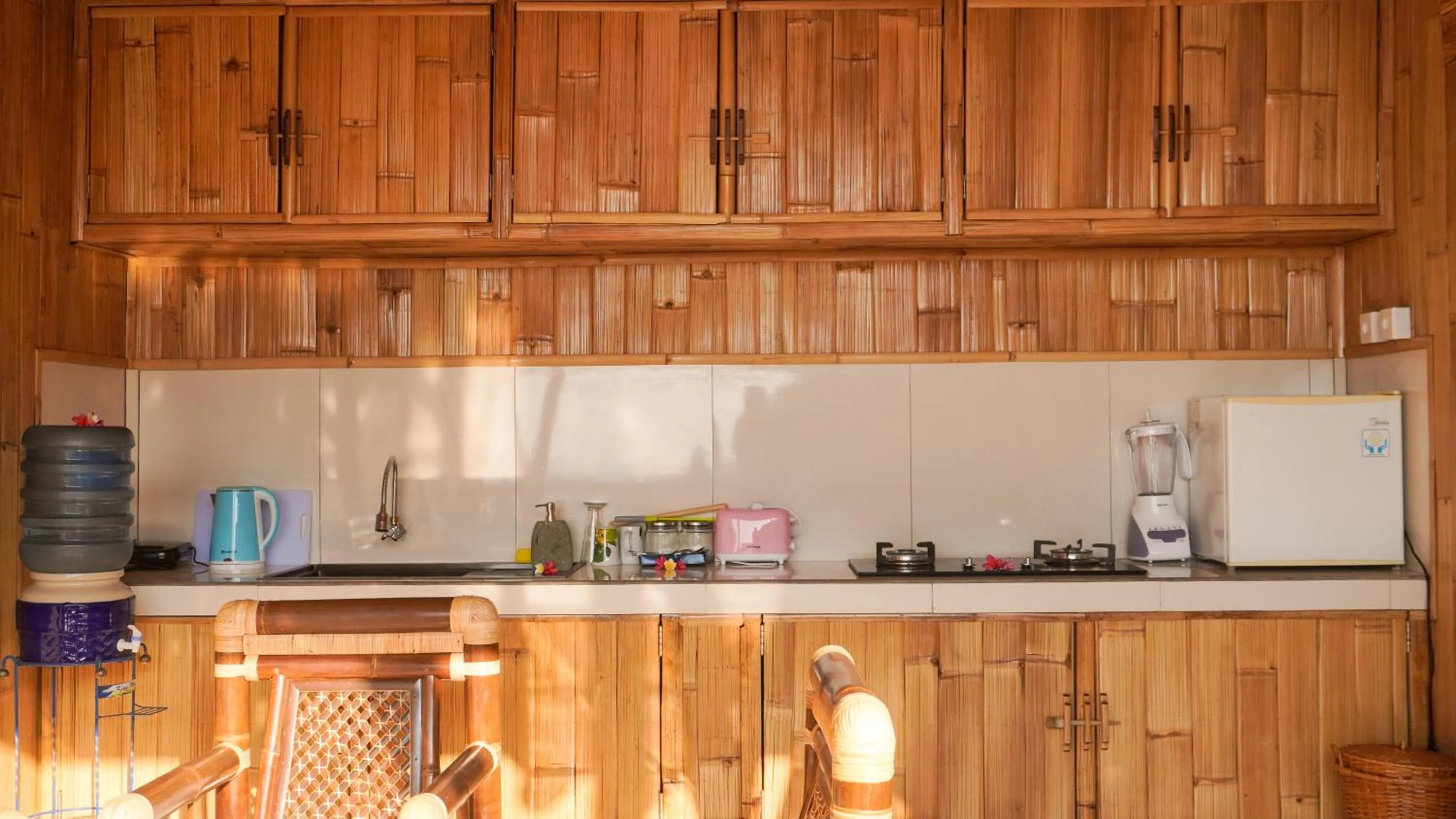 Kitchen or kitchenette in Kalimaja Amed Villa