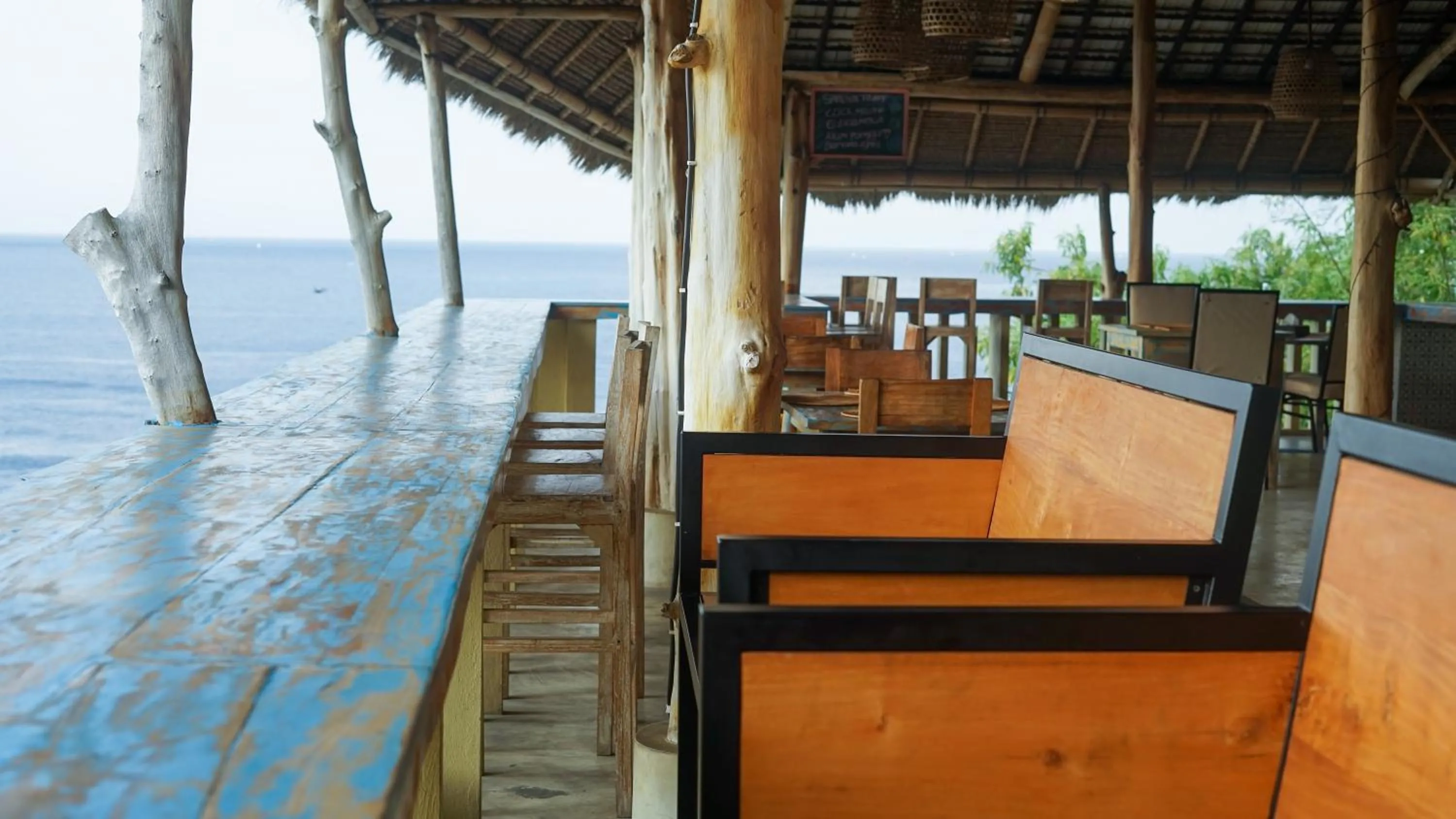 Restaurant/places to eat in Kalimaja Amed Villa