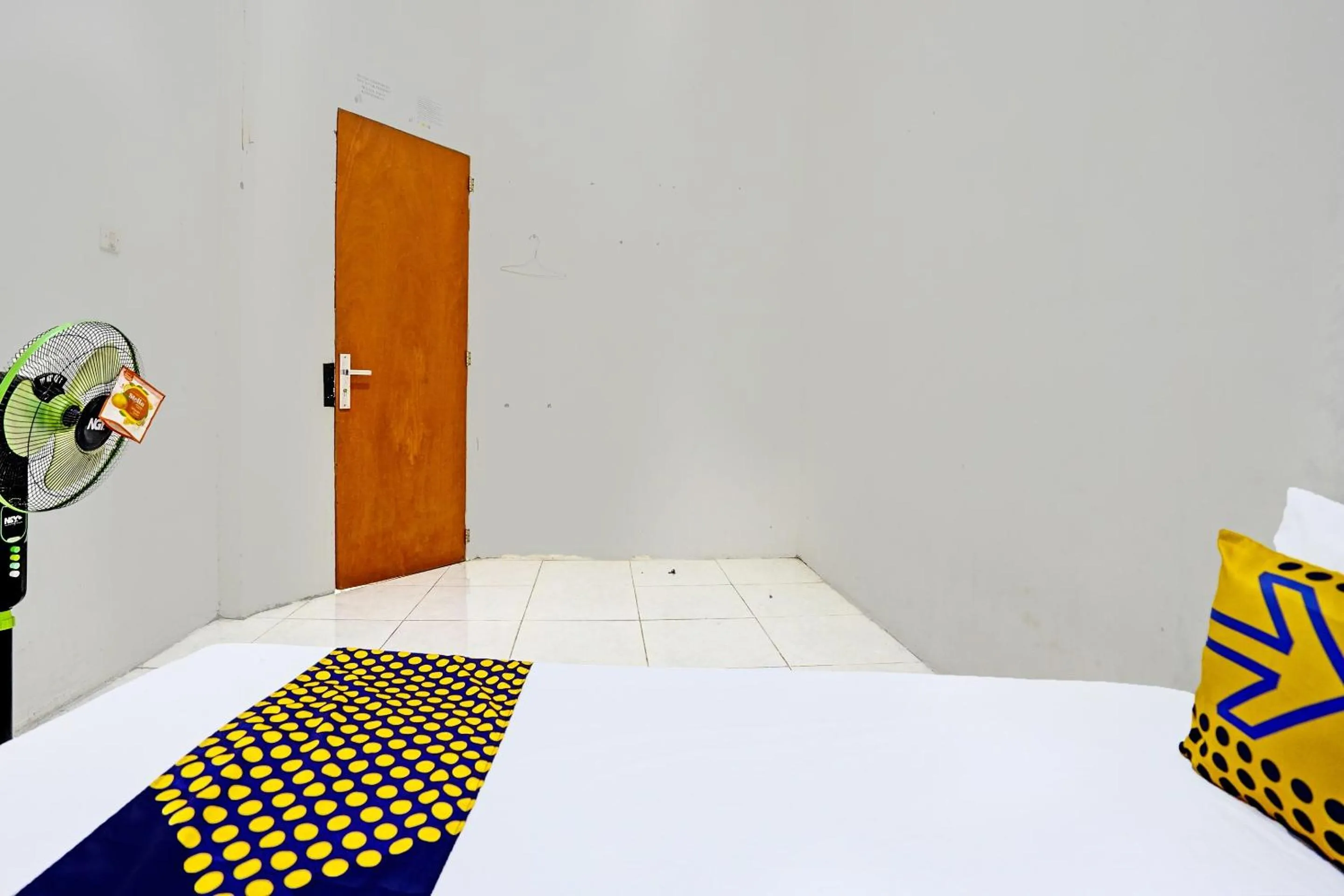 Bedroom, Bed in OYO LIFE 92077 Tarlo Guest House 3