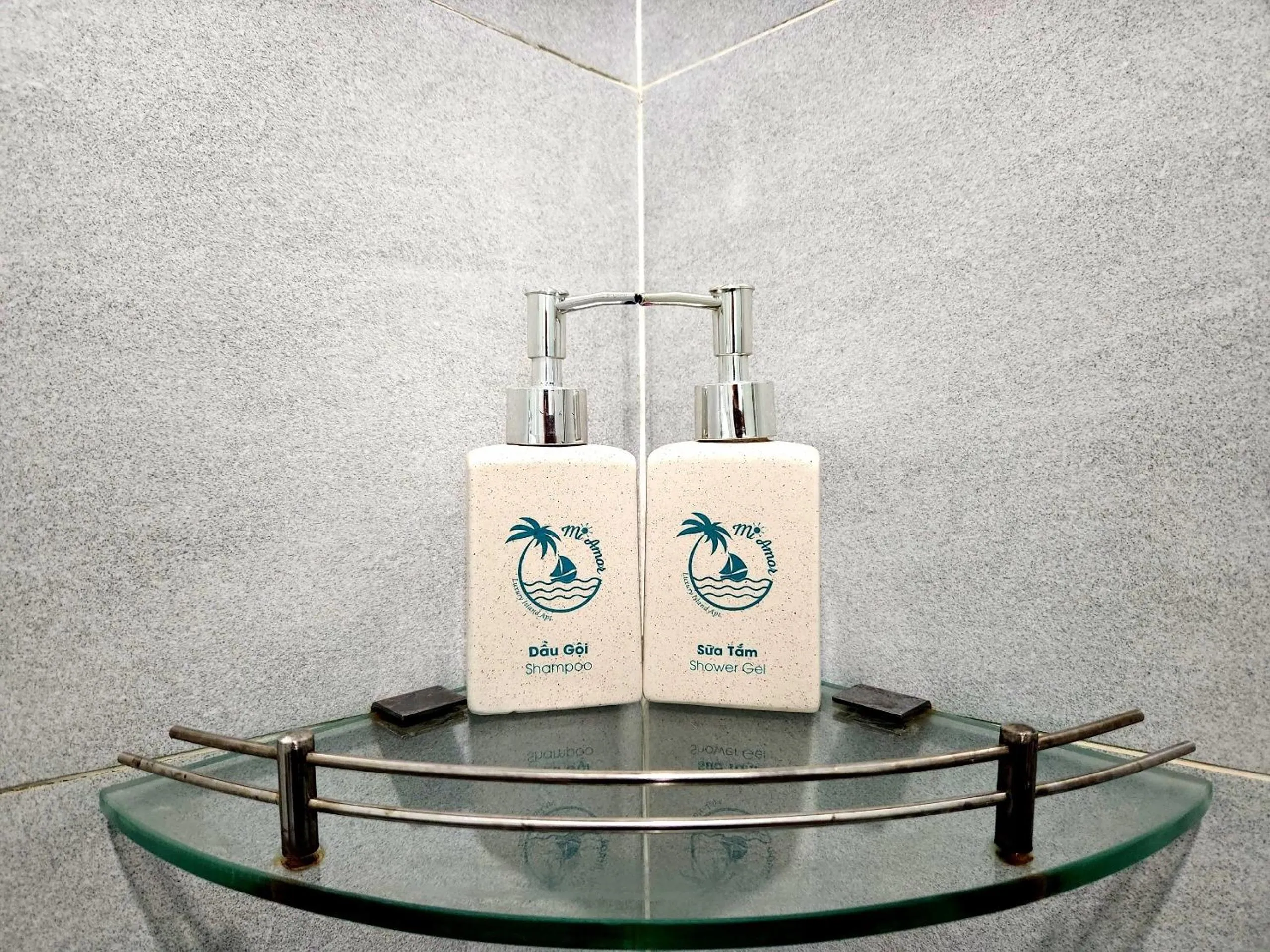 Toilet in Mi Amor Luxury Island Apartment - 3 minutes to the beach