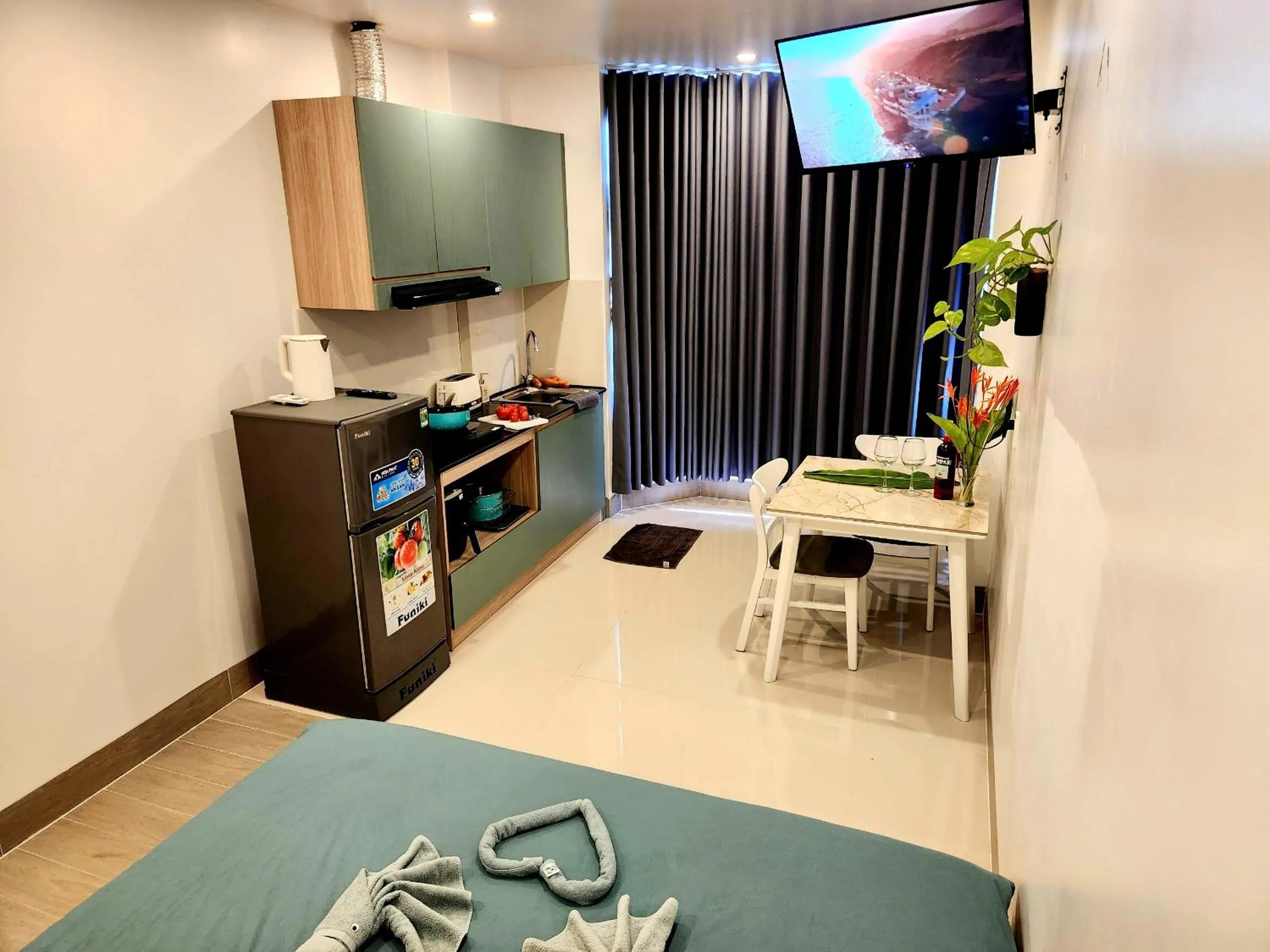 Bed in Mi Amor Luxury Island Apartment - 3 minutes to the beach