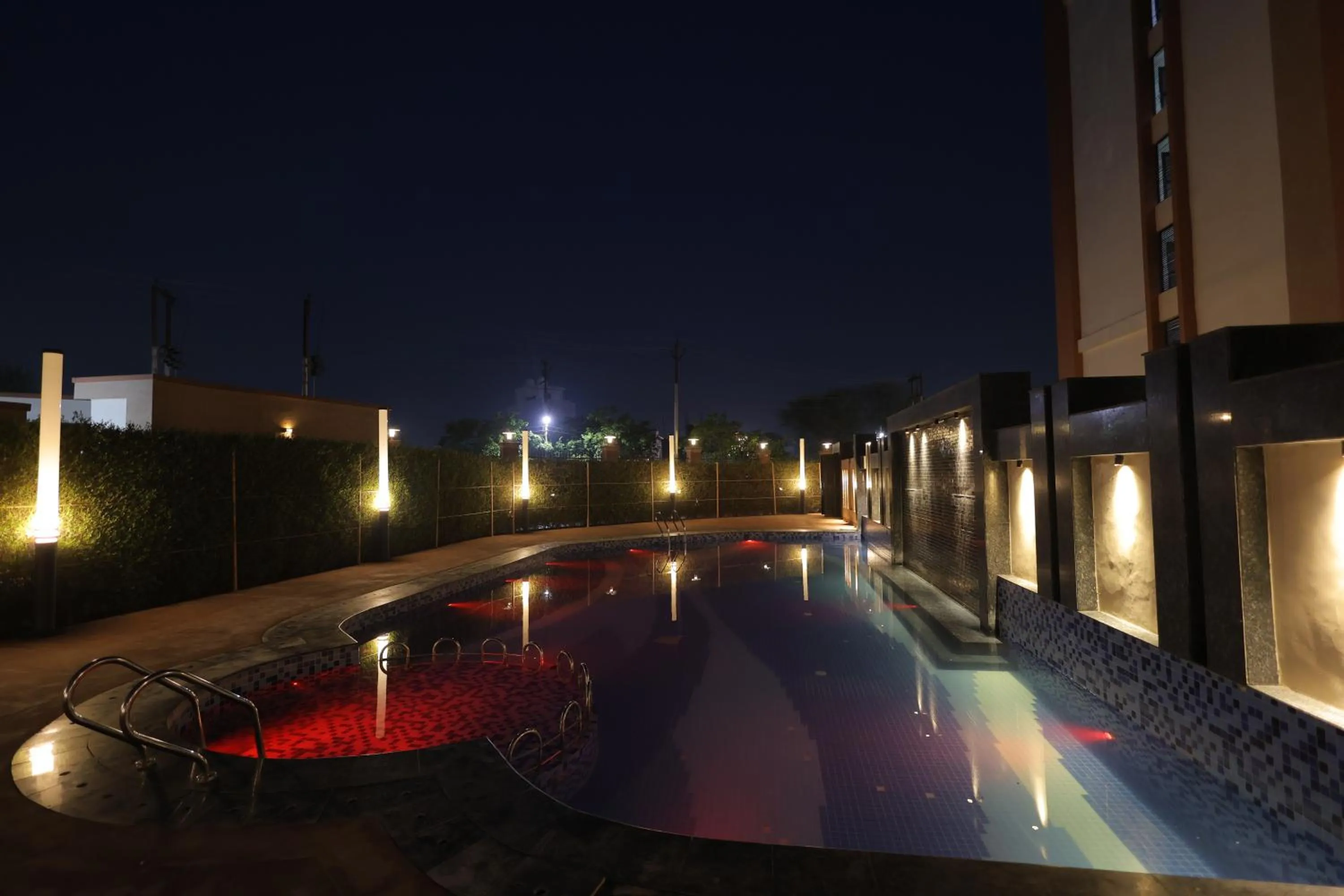 Night in Hide Away Studios