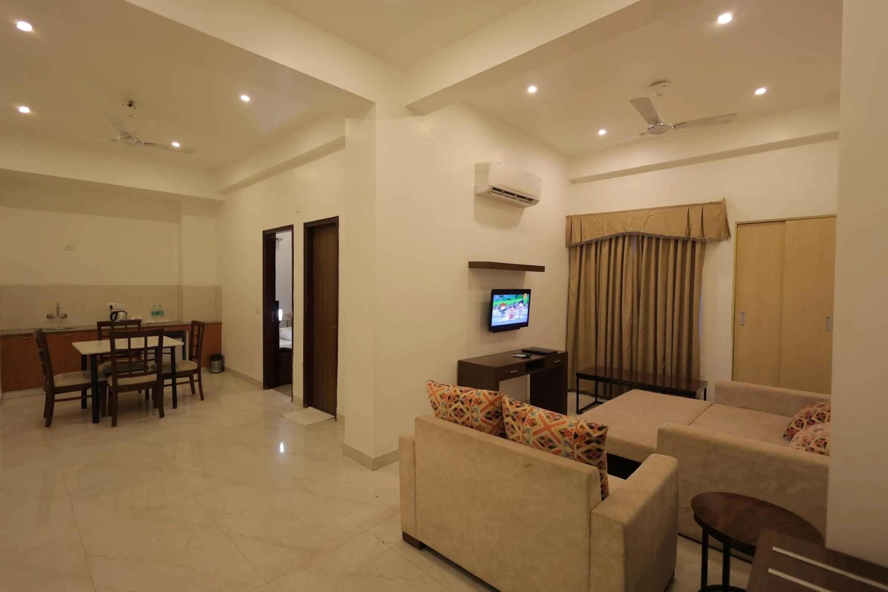 Photo of the whole room in Hide Away Studios