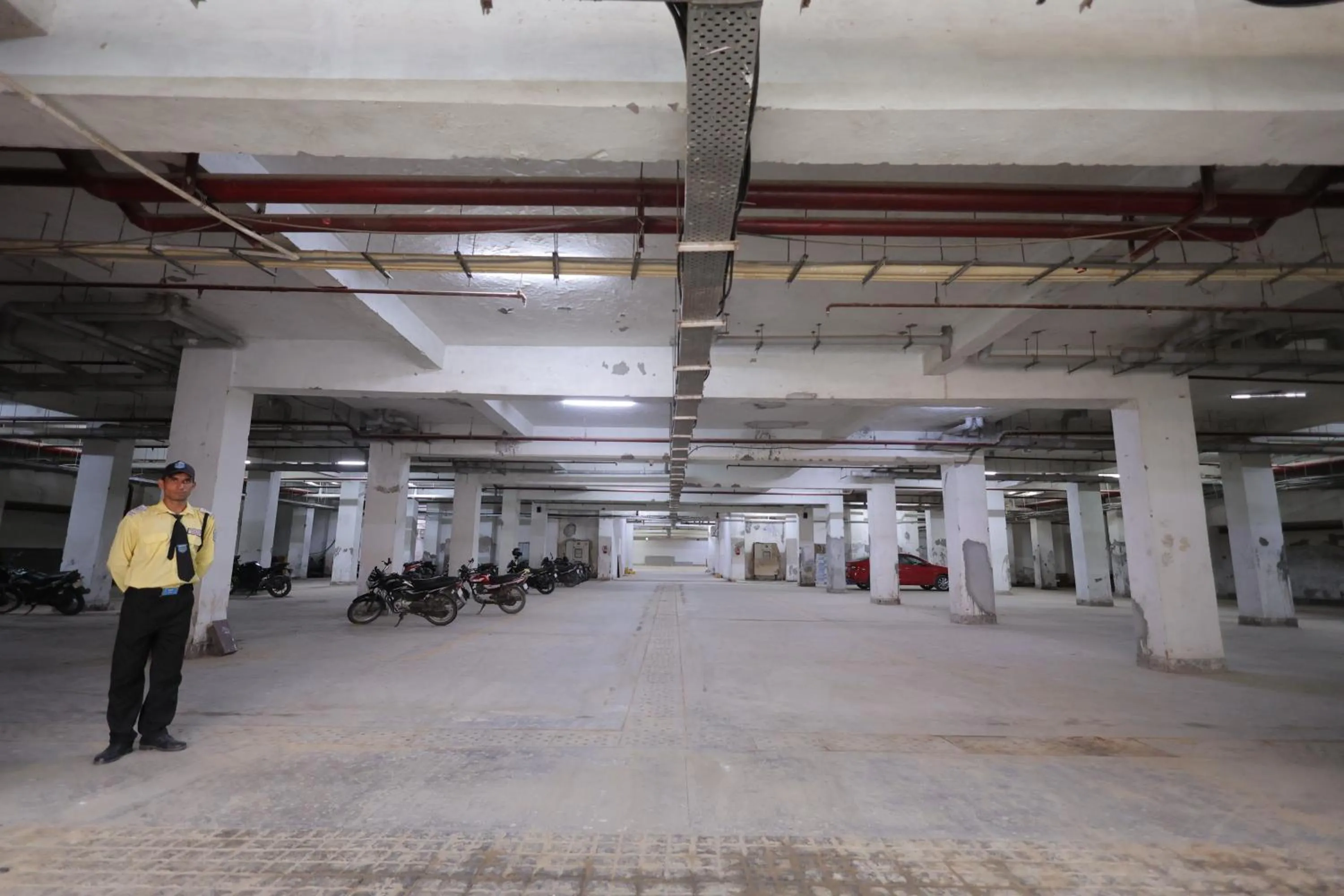 Parking in Hide Away Studios