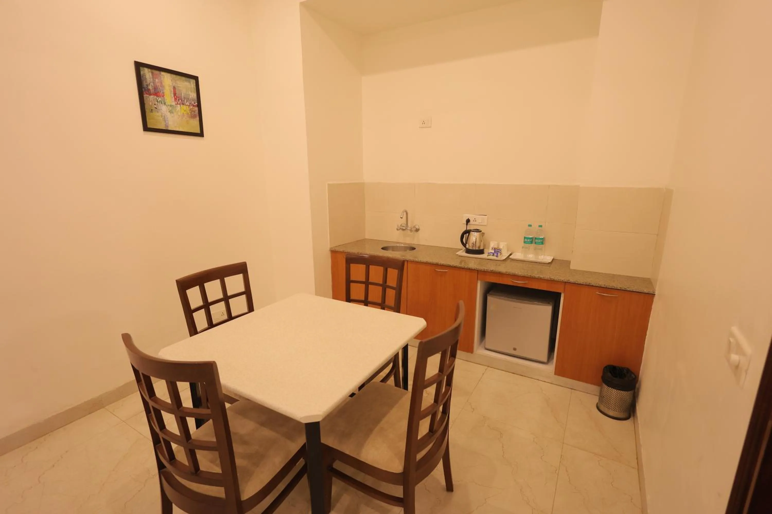 Dining area in Hide Away Studios