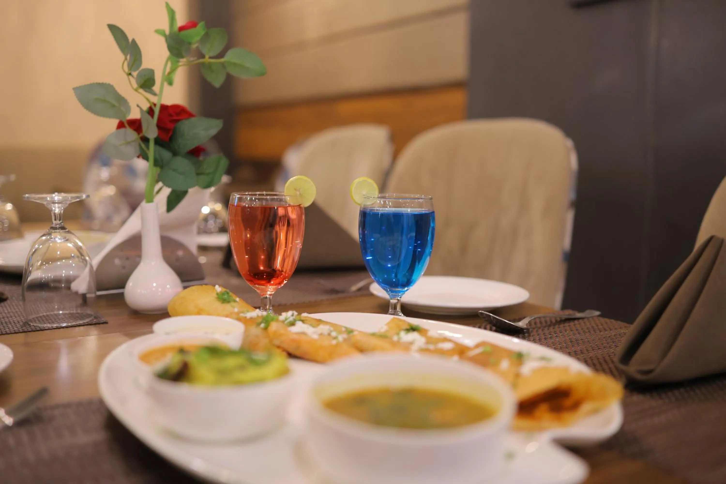 Food and drinks in Hide Away Studios