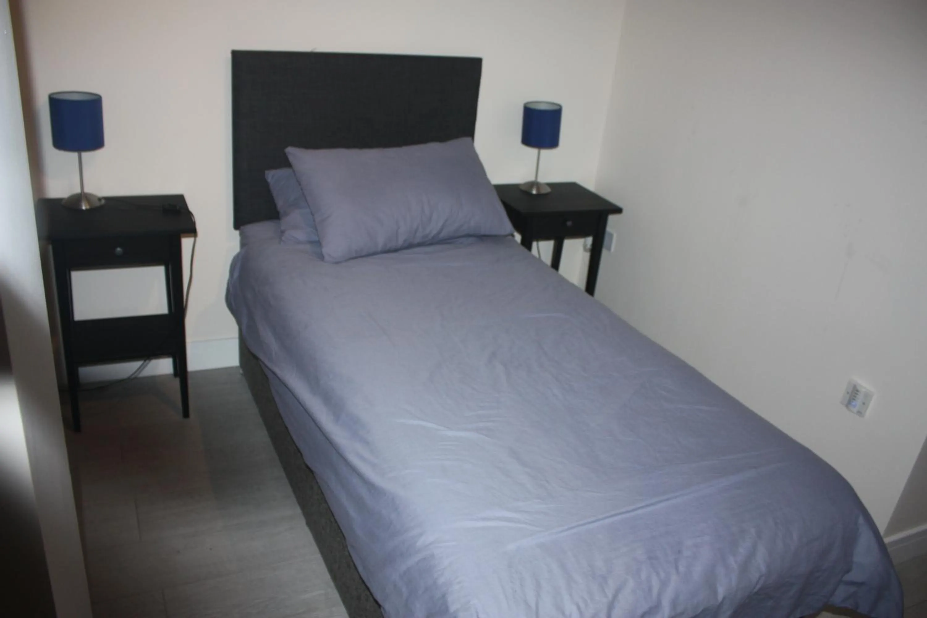 Bed in Dockside Lodge