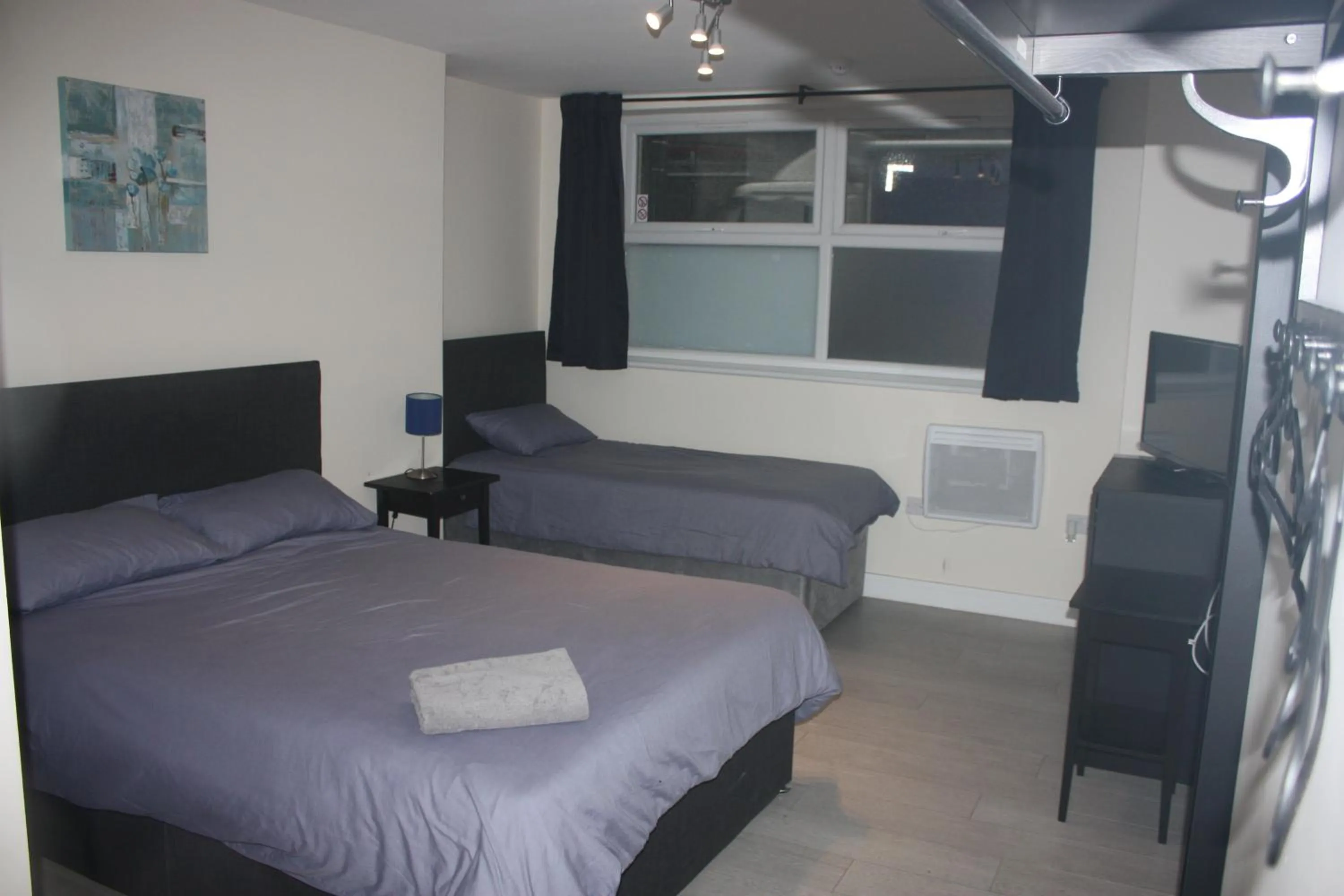 Bed in Dockside Lodge