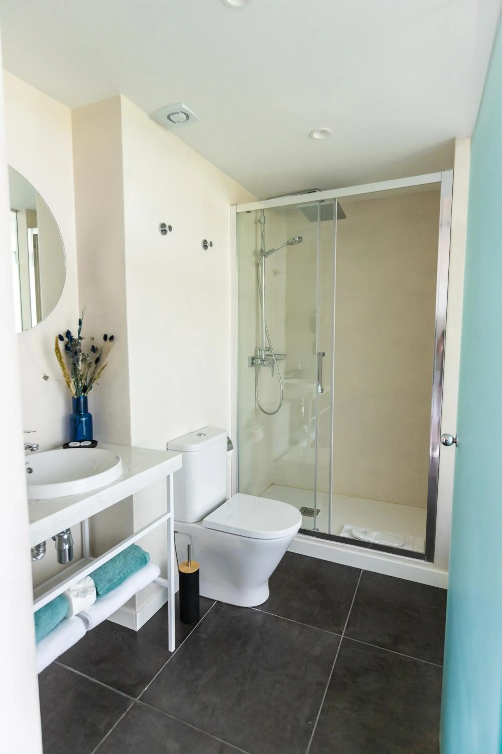 Shower in Hotel 54 Barceloneta