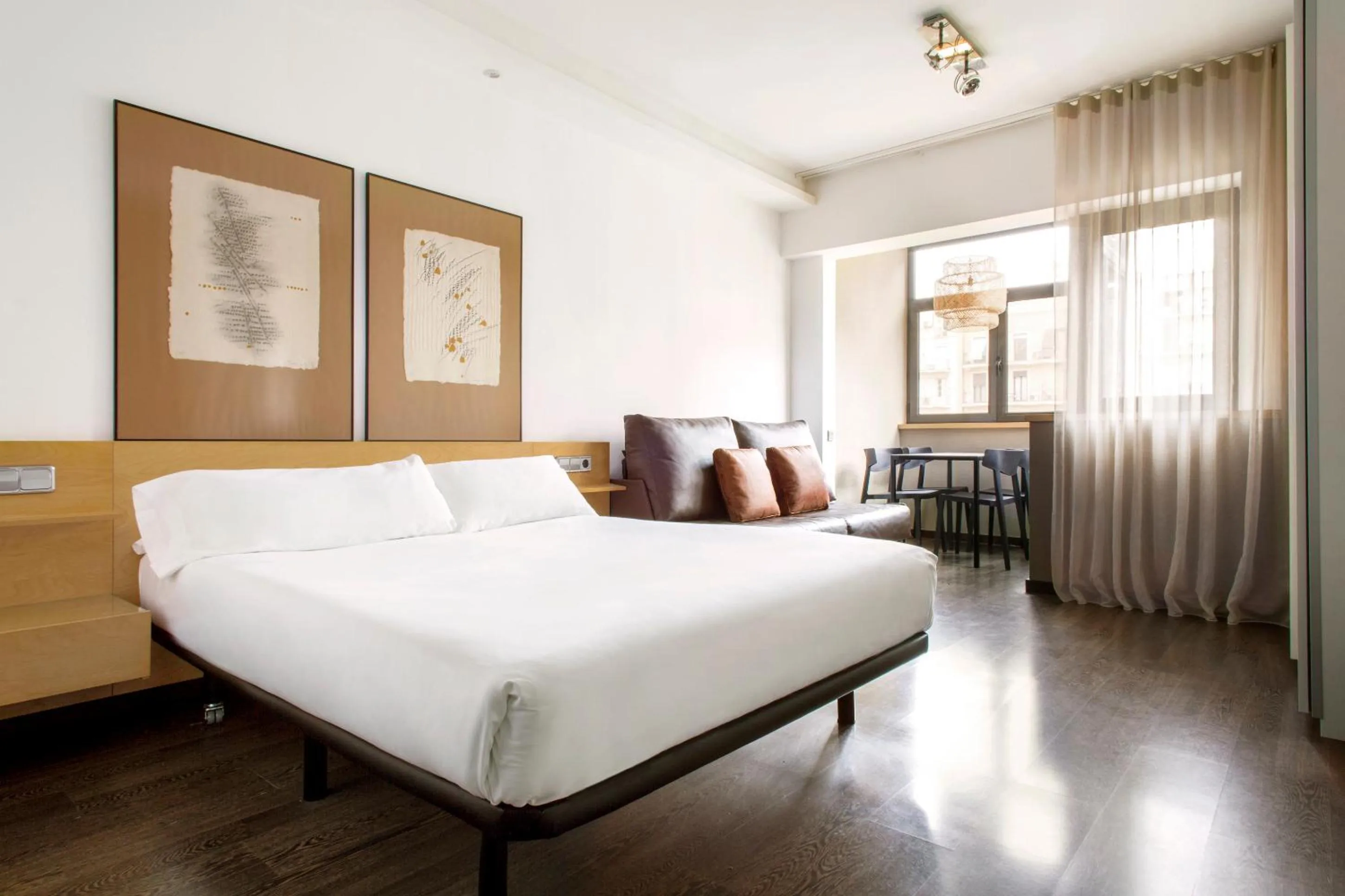 Bedroom, Bed in Barcelona Apartment Aramunt