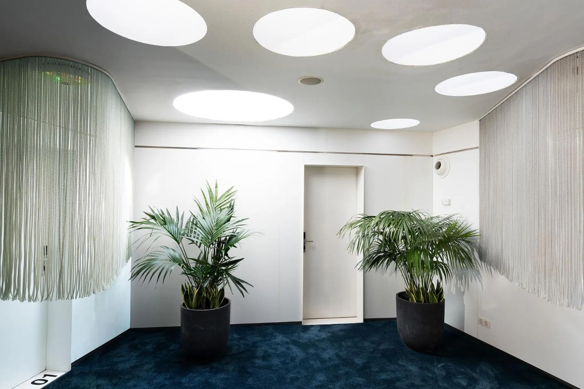 Seating area in Chic & Basic Born Boutique Hotel