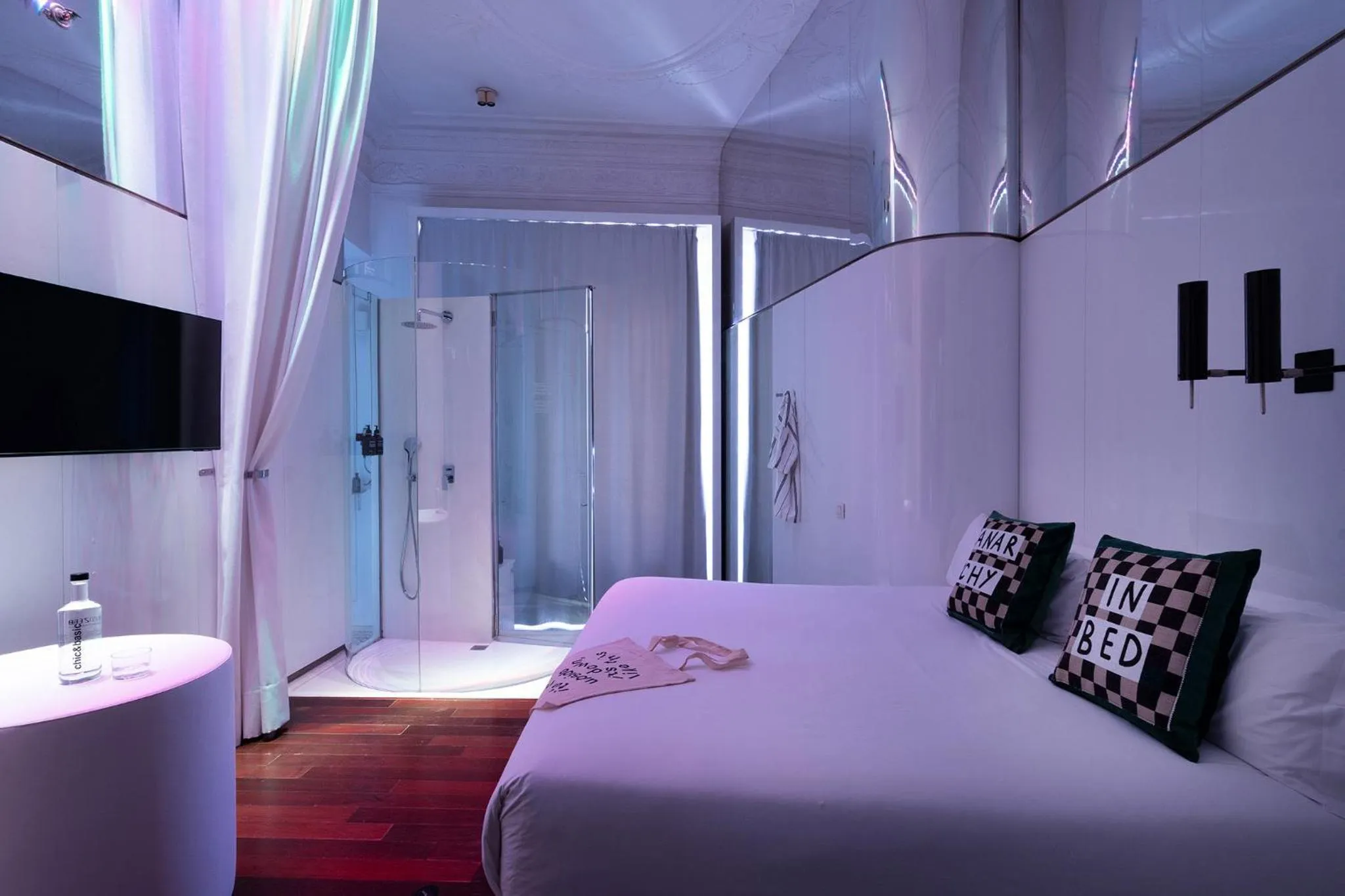 Bedroom, Bed in Chic & Basic Born Boutique Hotel