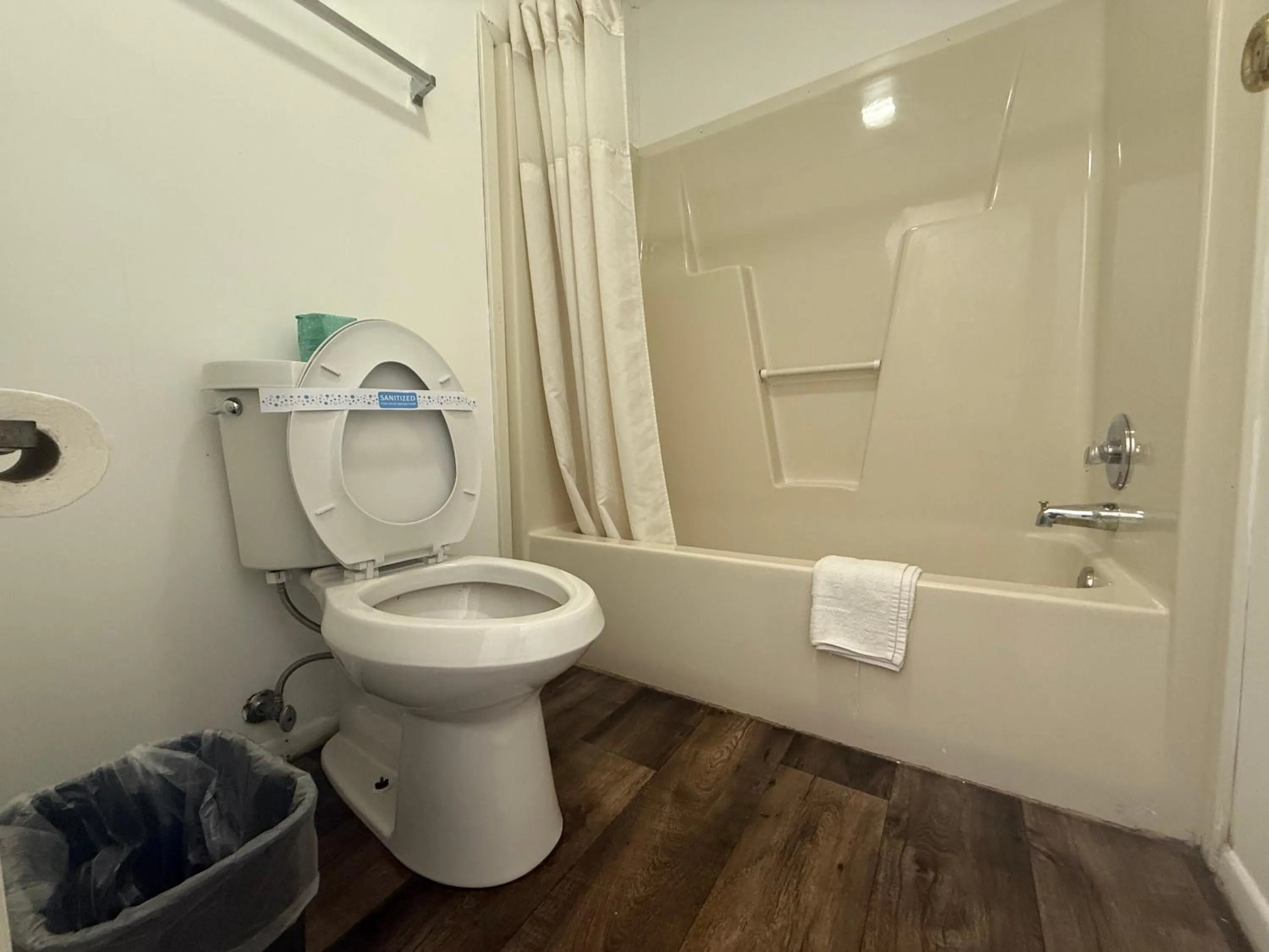 Deluxe Double Room in Smith Motel