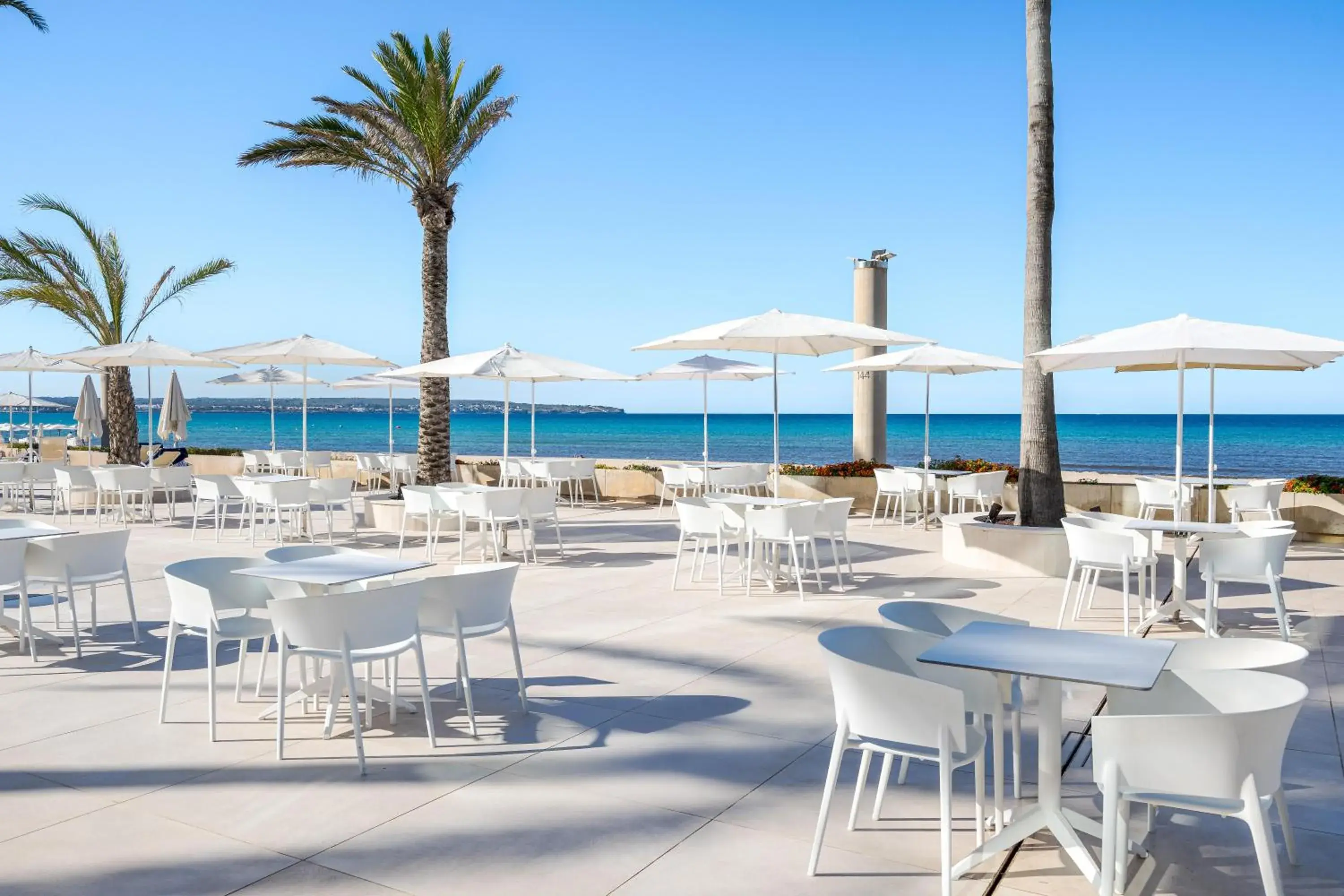Lounge or bar in THB El Cid - Adults Only Lounge or bar in THB El Cid - Adults Only