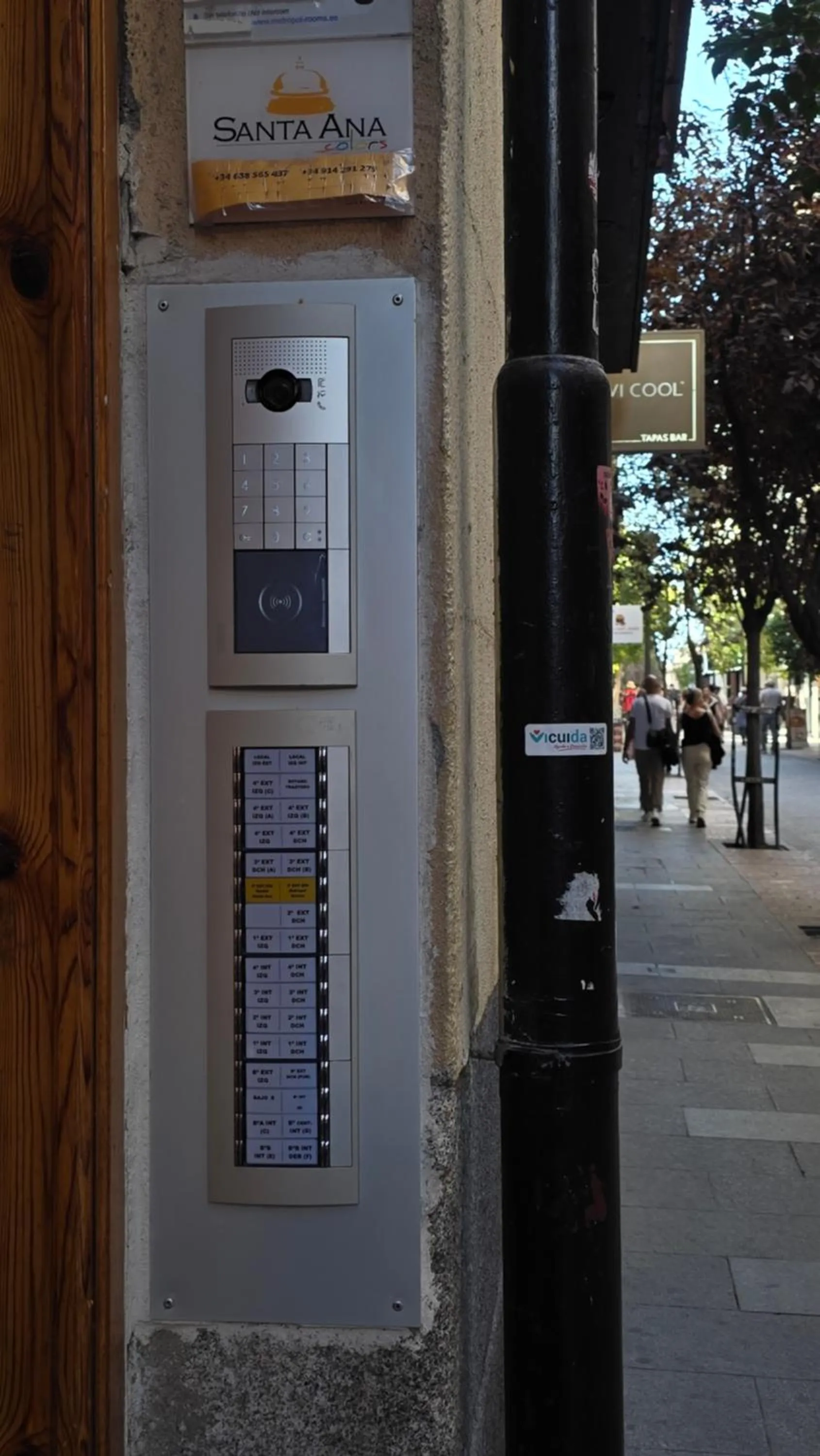 Property building in Hostal Santa Ana Colors