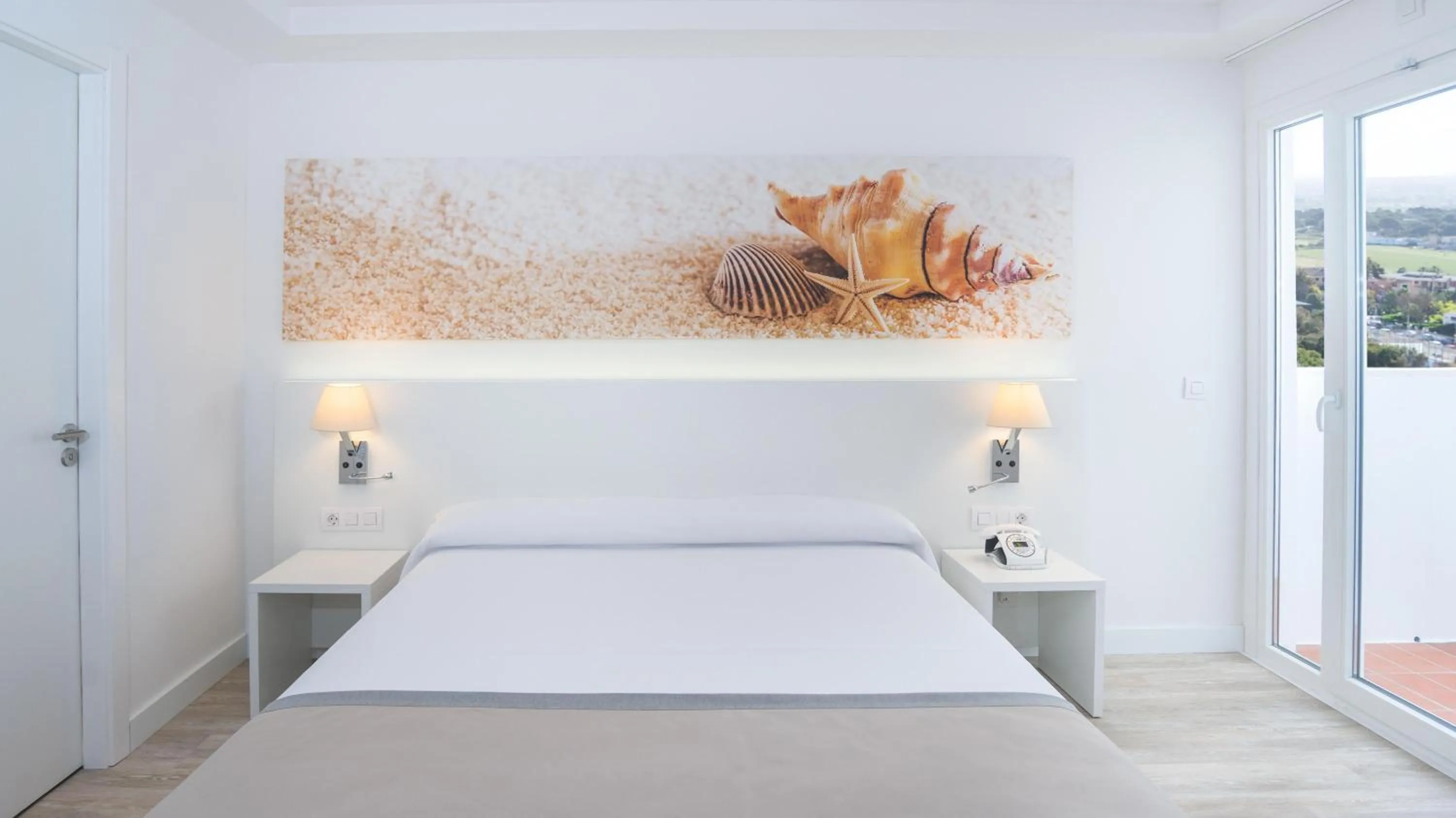 Bathroom, Bed in THB Maria Isabel - Adults Only